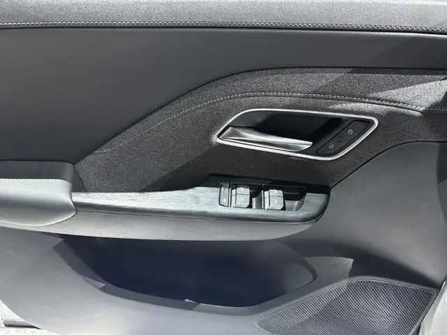 MG ZS view 10
