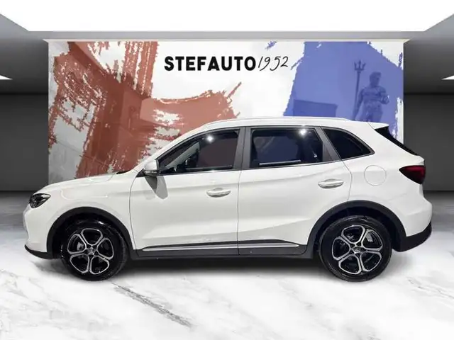 MG ZS view 4