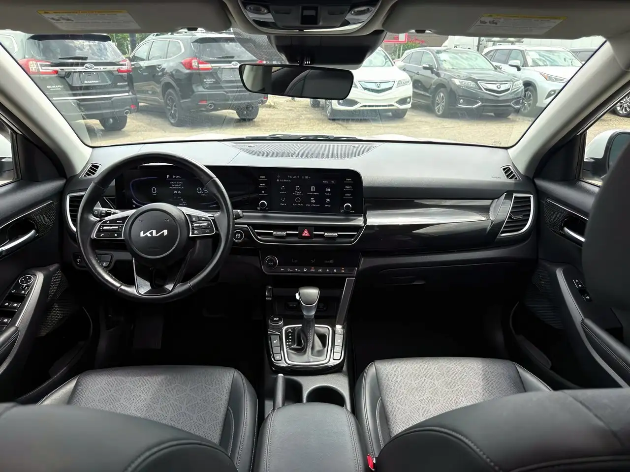Kia Seltos photo Kia Seltos