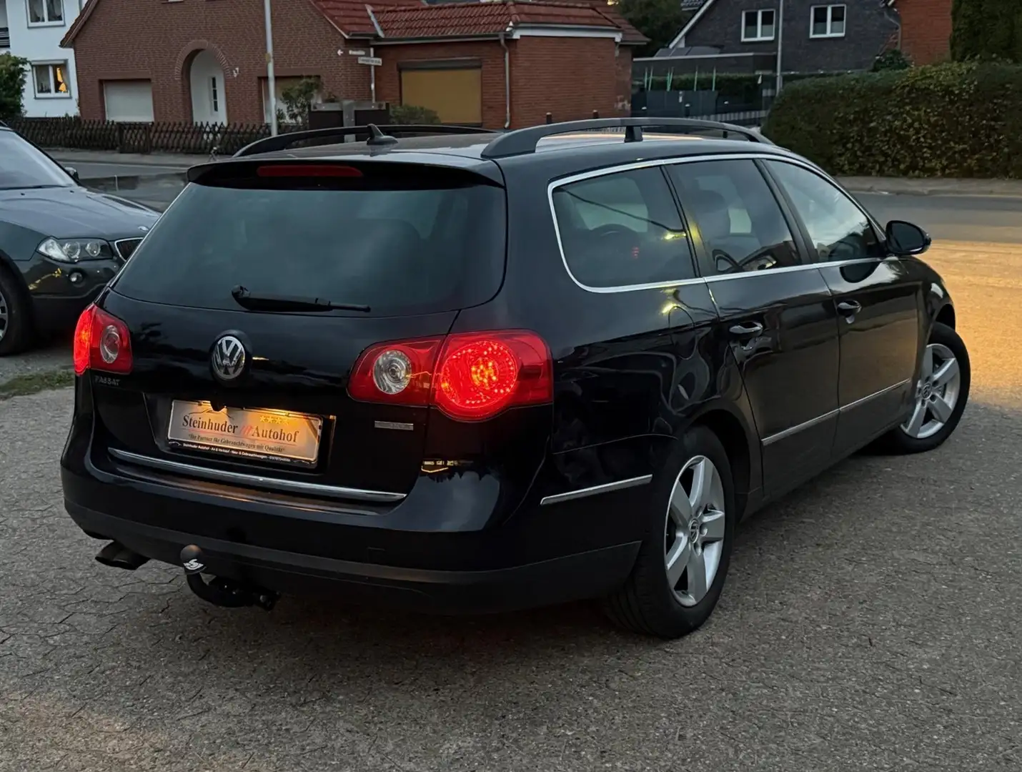 Volkswagen Passat Variant Sportline 4Motion AHK, R-Kamera Schwarz - 2