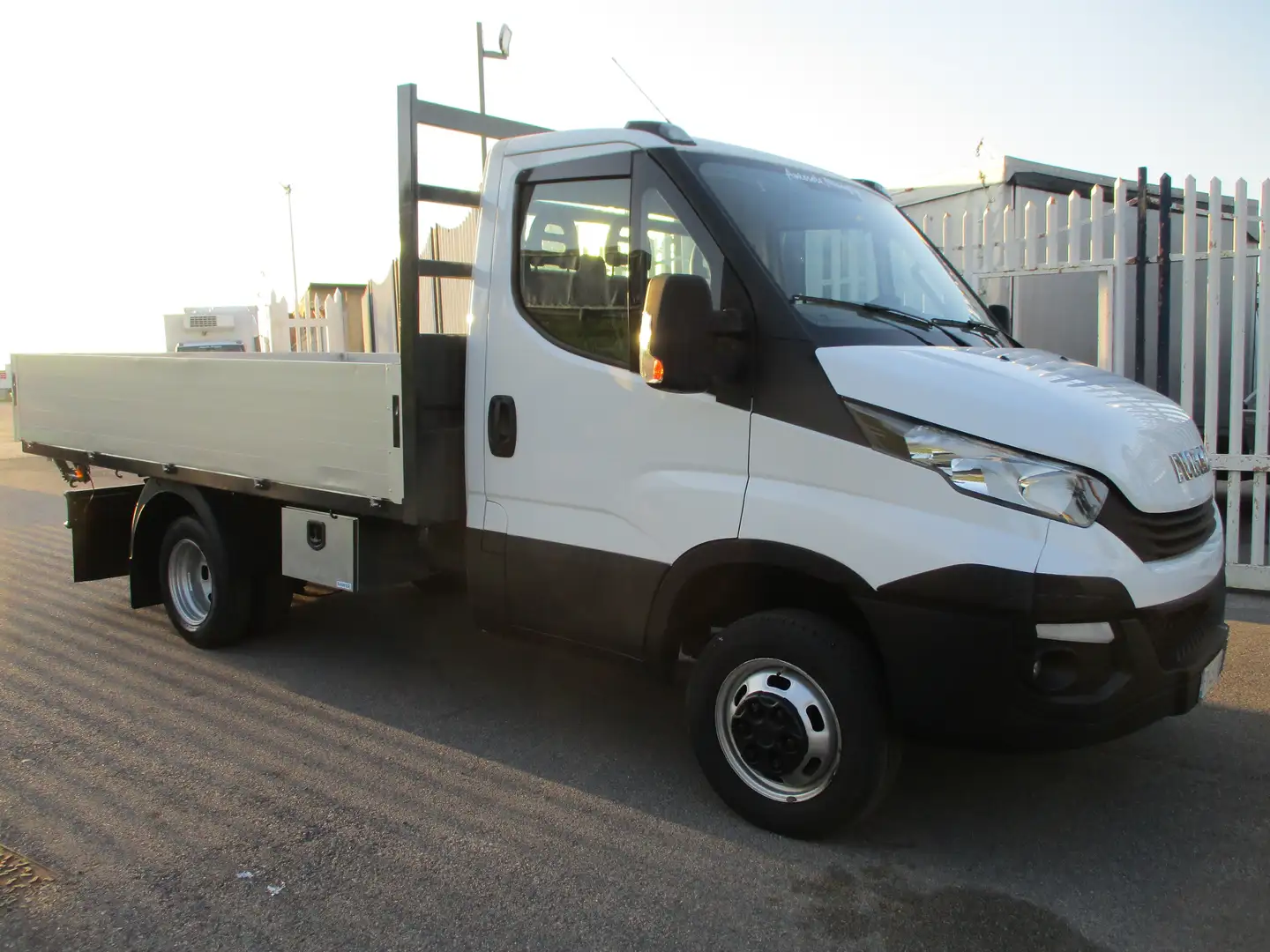 Iveco Daily 35C12 2.3 120CV E6 CASSONE FISSO DA 3.75M PERFETTO Bianco - 1