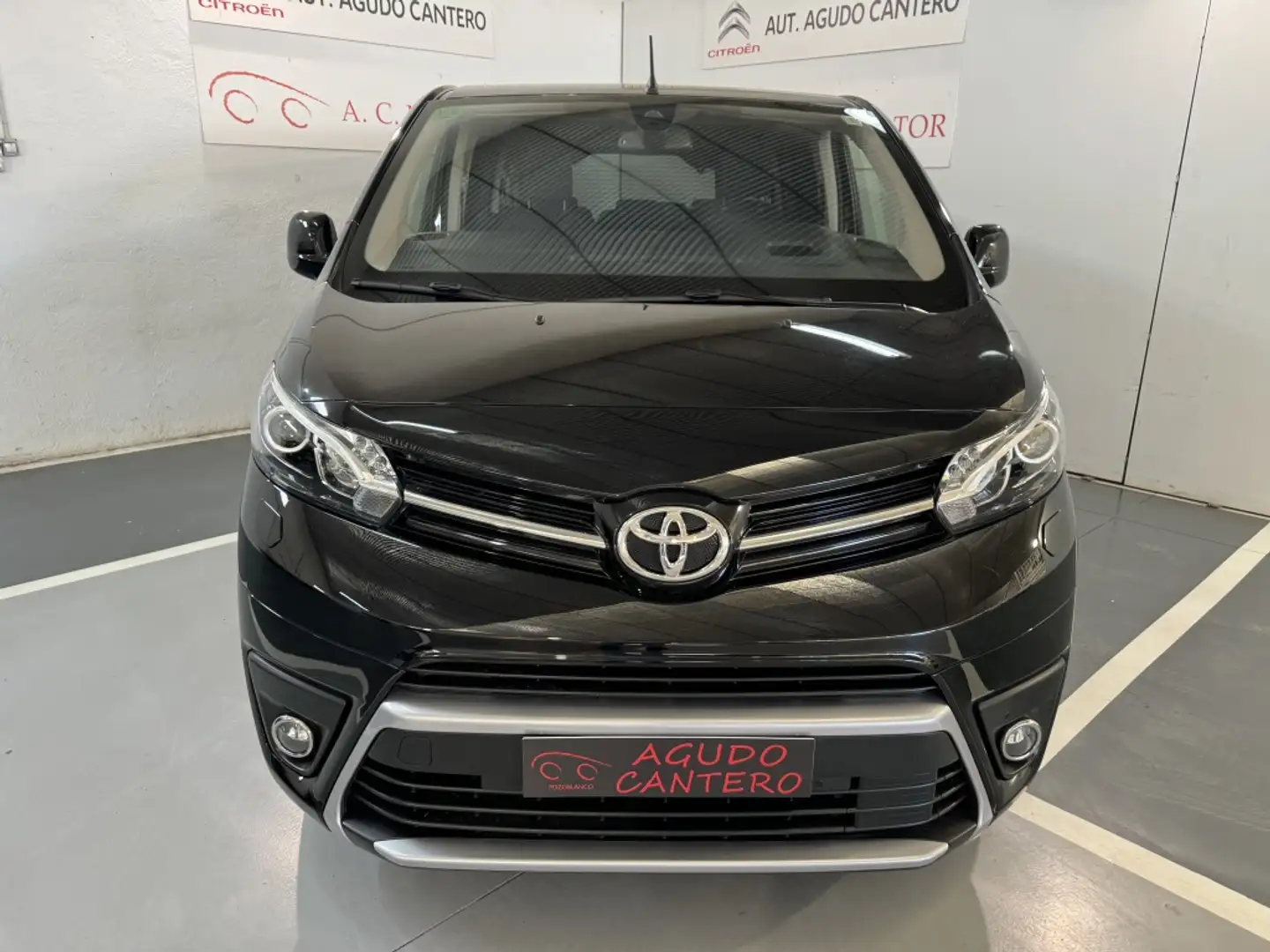 Toyota Proace Family Medio 2.0D 8pl. Advance+Pack 150 Negro - 2