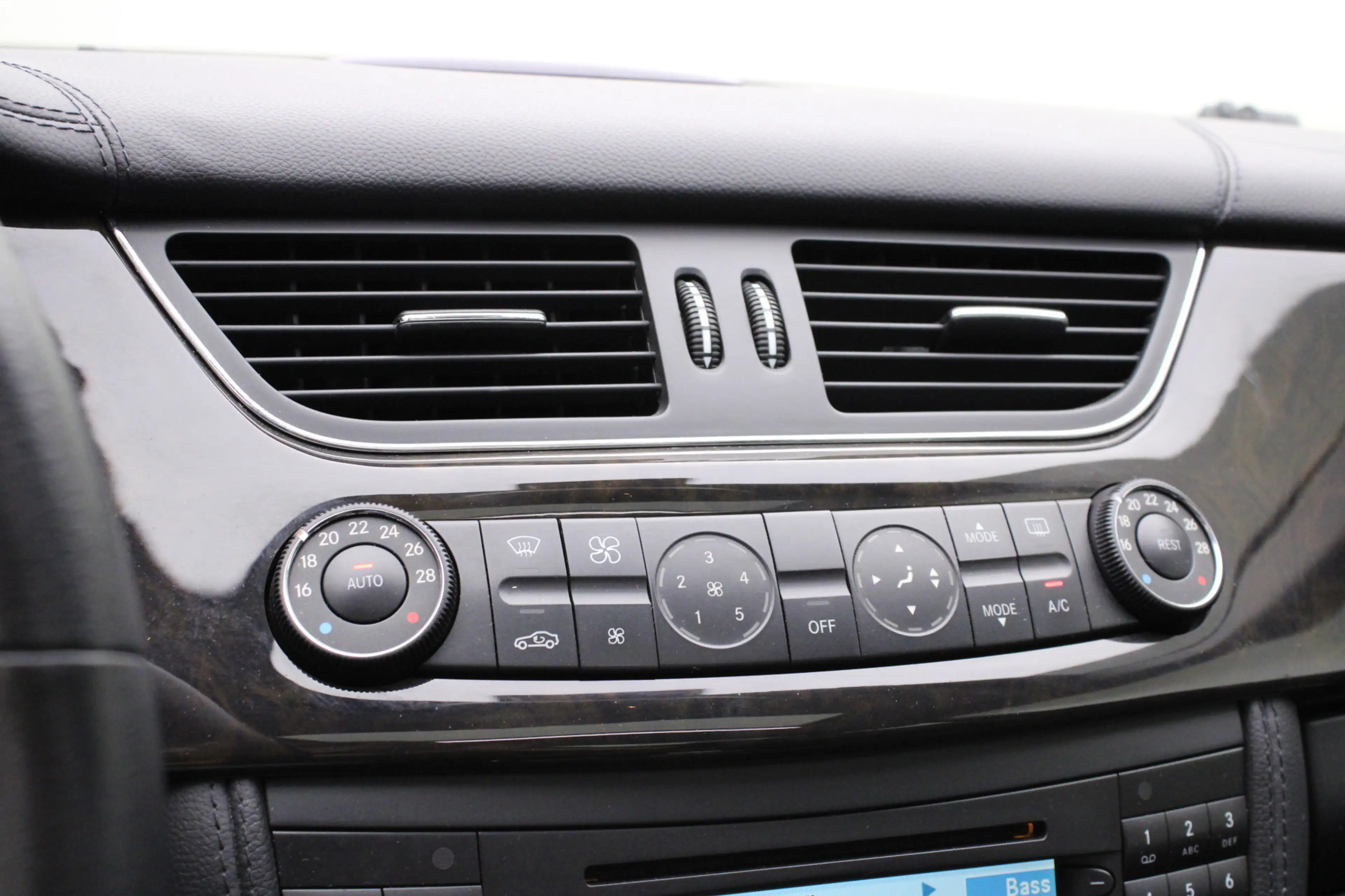 Mercedes-Benz CLS 350 | Automaat | Panoramadak / Climate / Leder Elektr. — photo 22