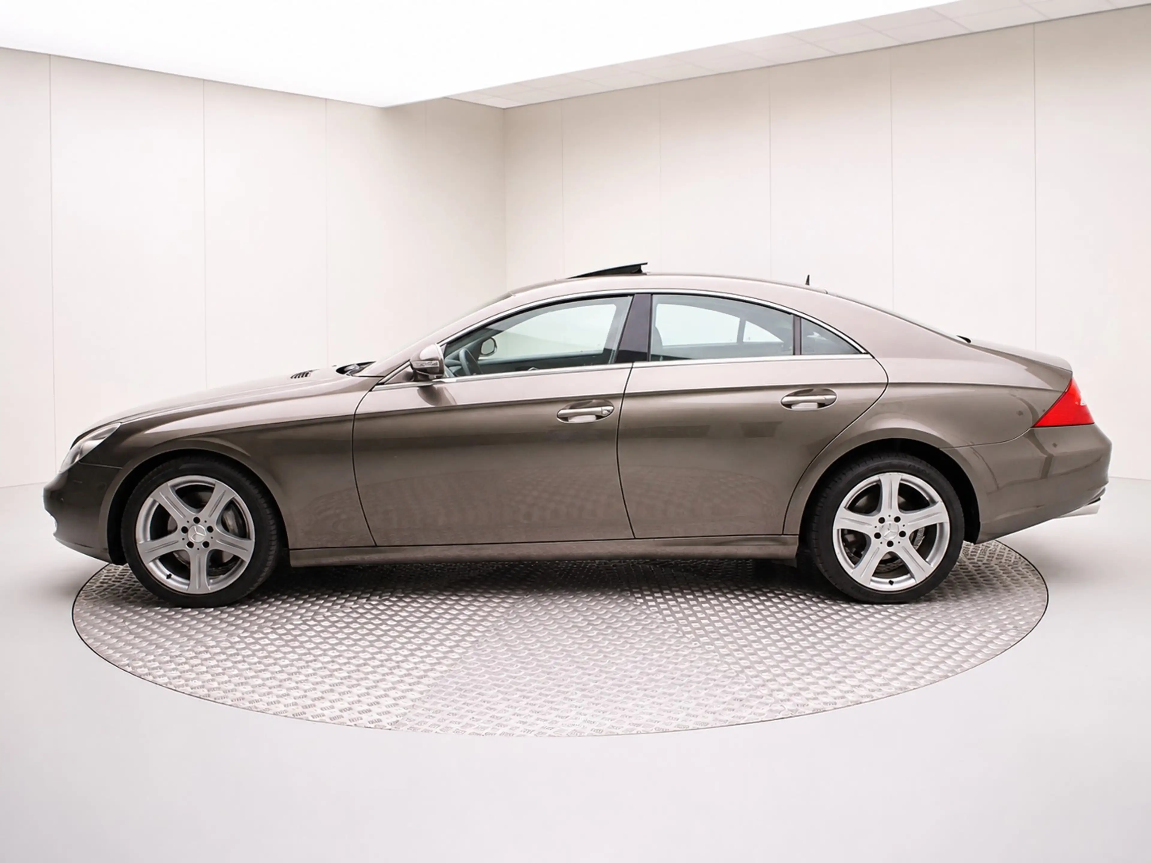 Mercedes-Benz CLS 350 | Automaat | Panoramadak / Climate / Leder Elektr. — photo 2