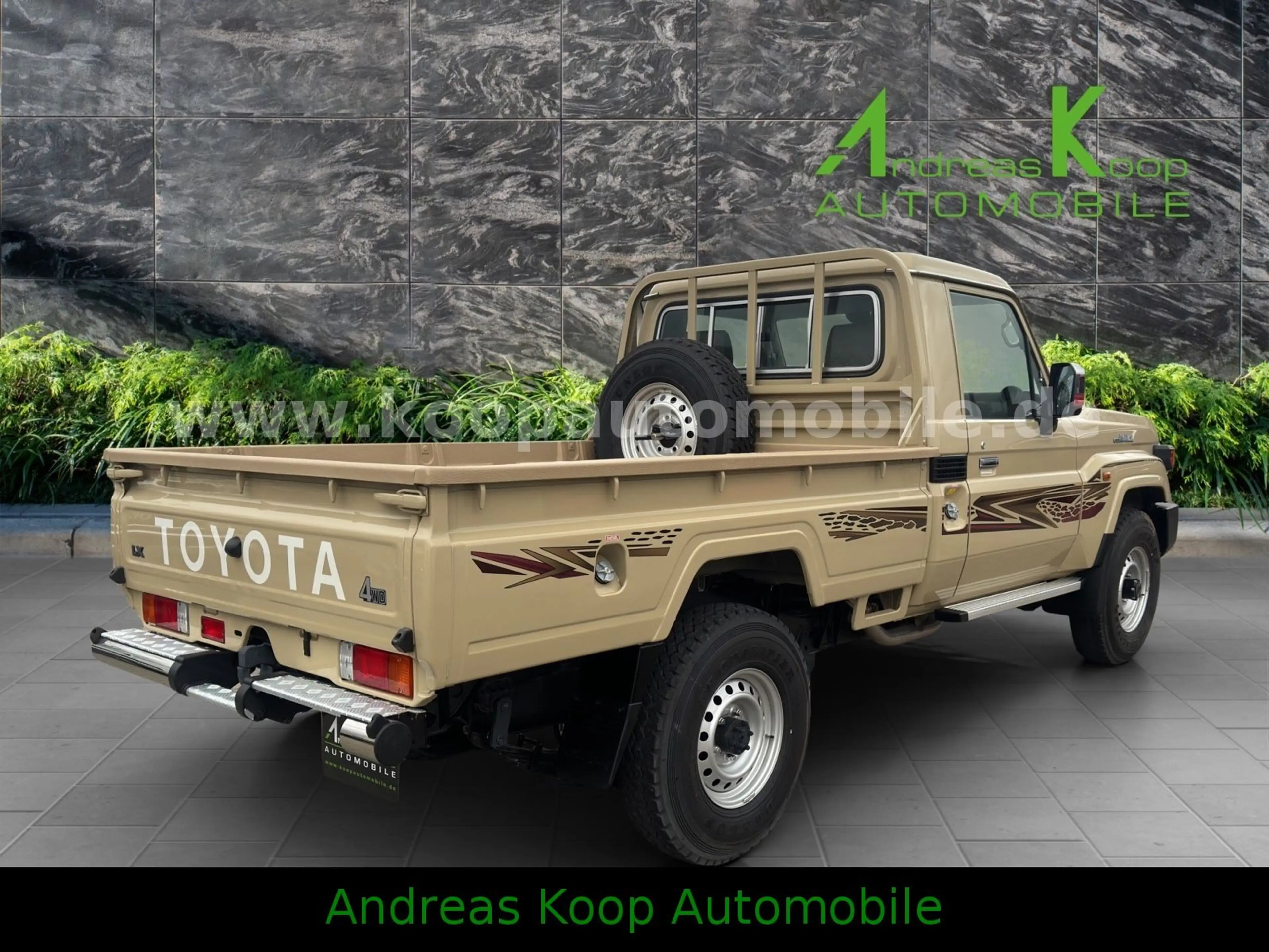 Toyota Land Cruiser GDJ 79 SC 2,8d Aut DLX LED SOFORT — photo 3