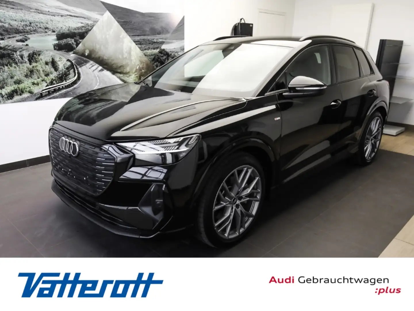 Audi Q4 e-tron 45 quattro S line HuD Sonos Kamera Navi Schwarz - 1