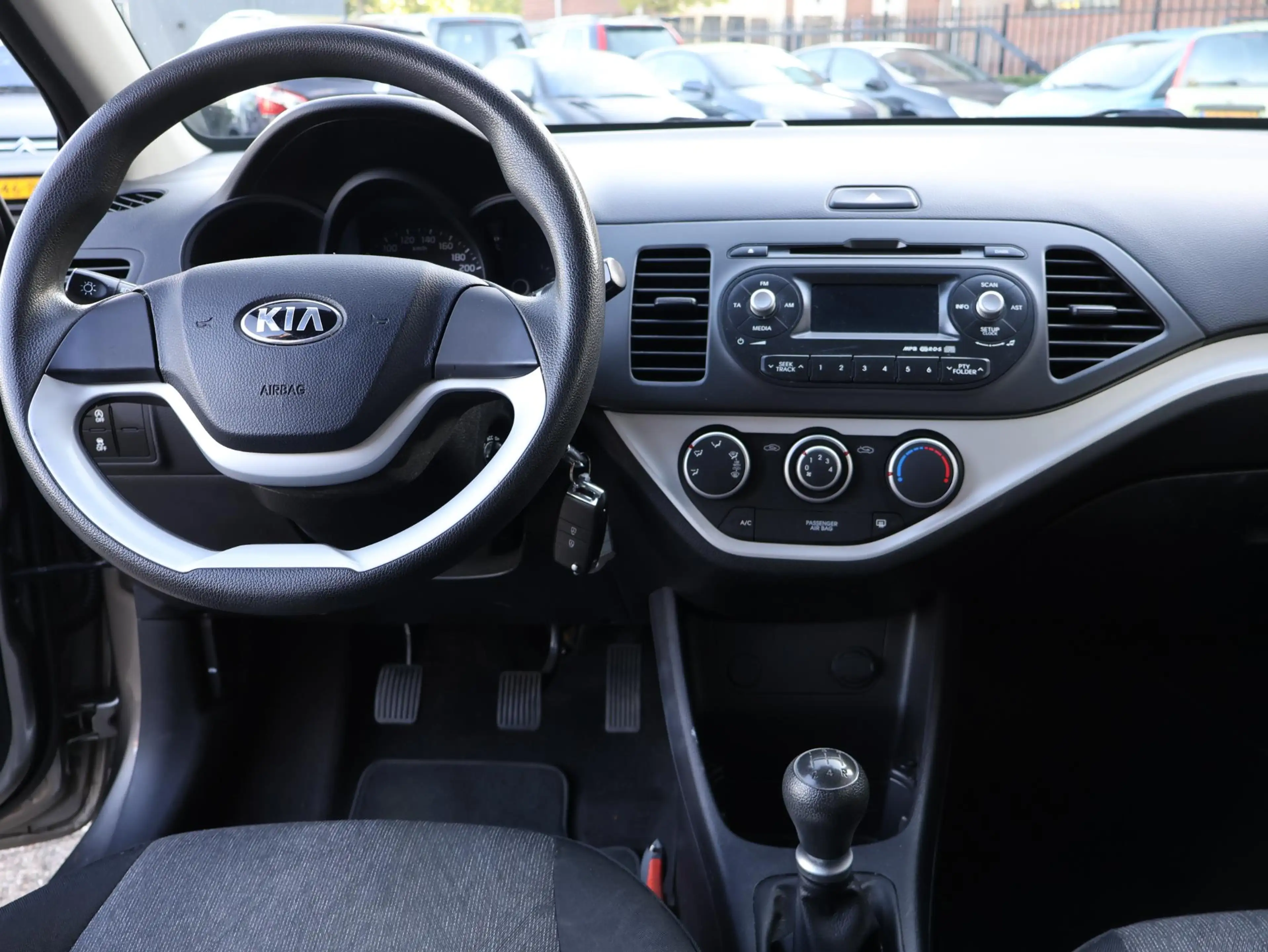 Kia Picanto 1.0 CVVT ComfortLine NAP 3e eigenaar Airco Trekhaa — photo 10