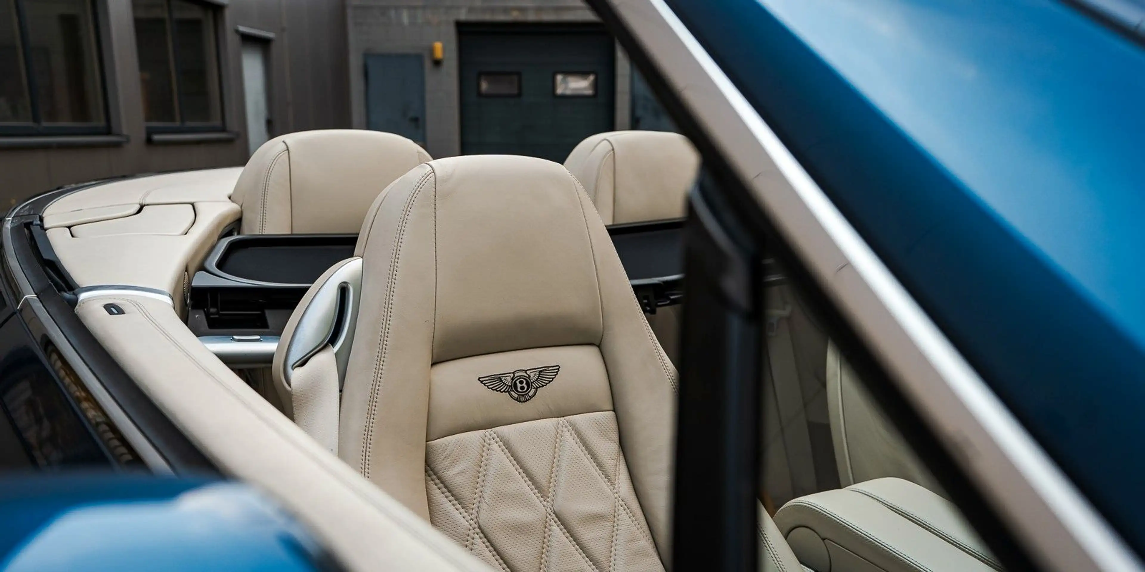 Bentley Continental GTC Speed — photo 10