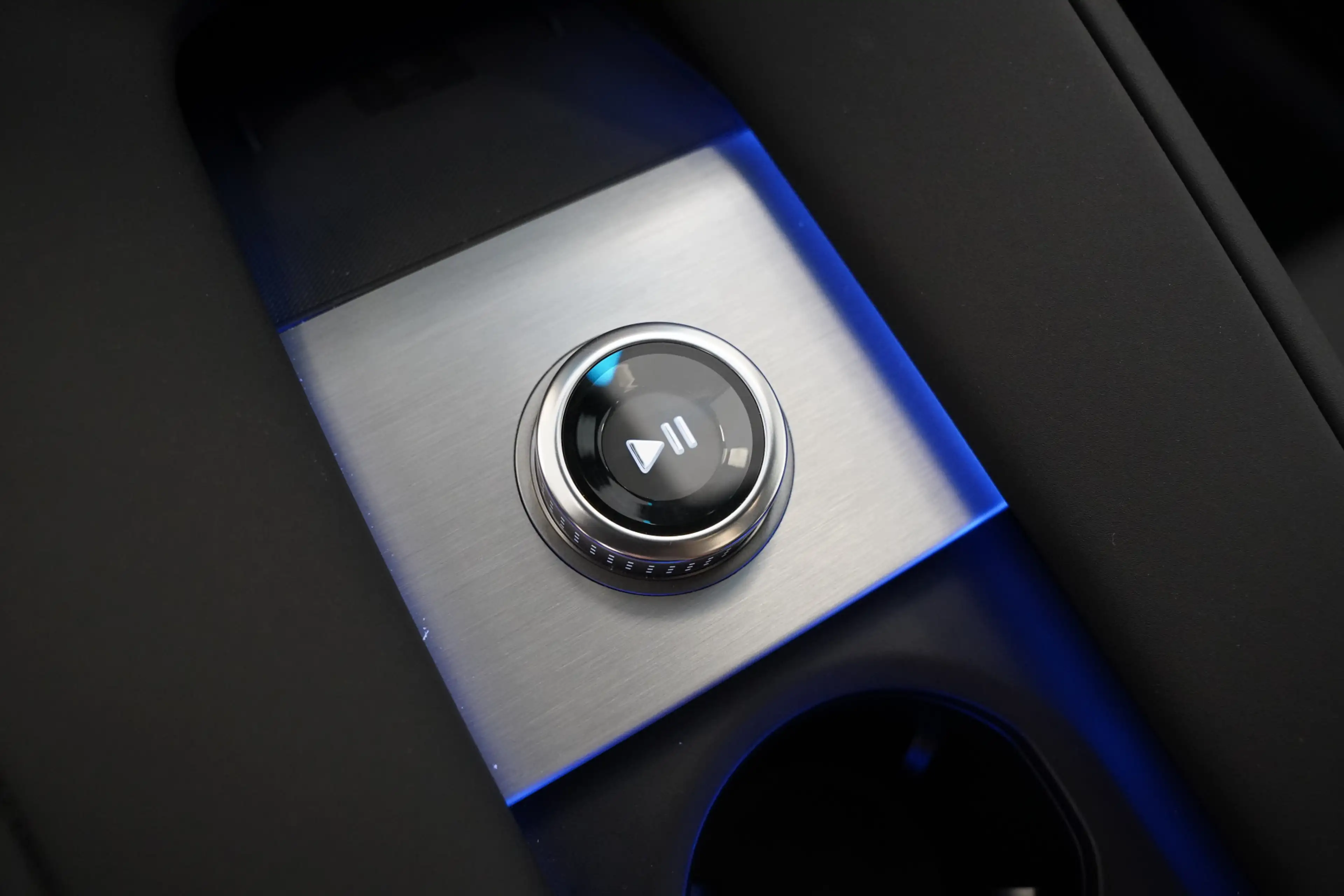 Polestar 4 Long Range Single motor 100 kWh ACC 360 Camera Pan — photo 15