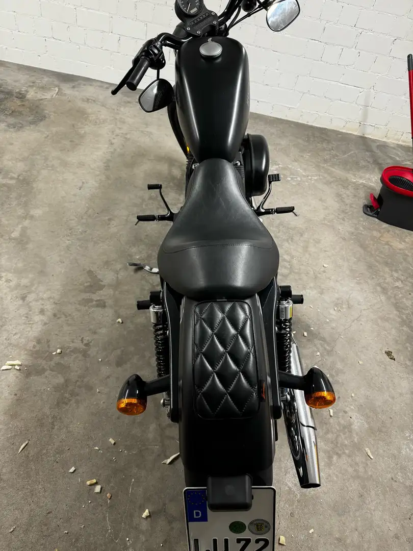 Harley-Davidson Iron 883 Black - 2