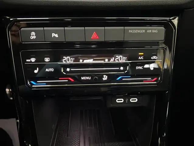 Volkswagen T-Cross view 24