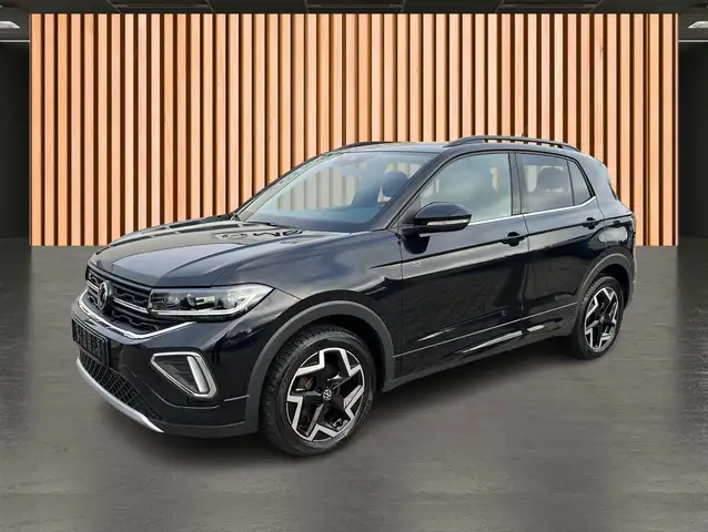 Volkswagen T-Cross view 2