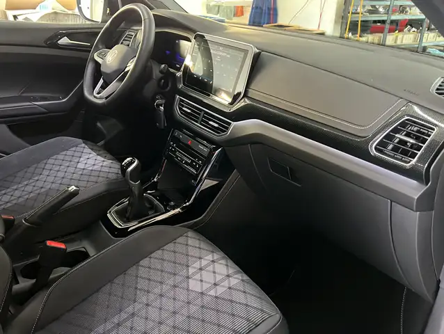 Volkswagen T-Cross view 12