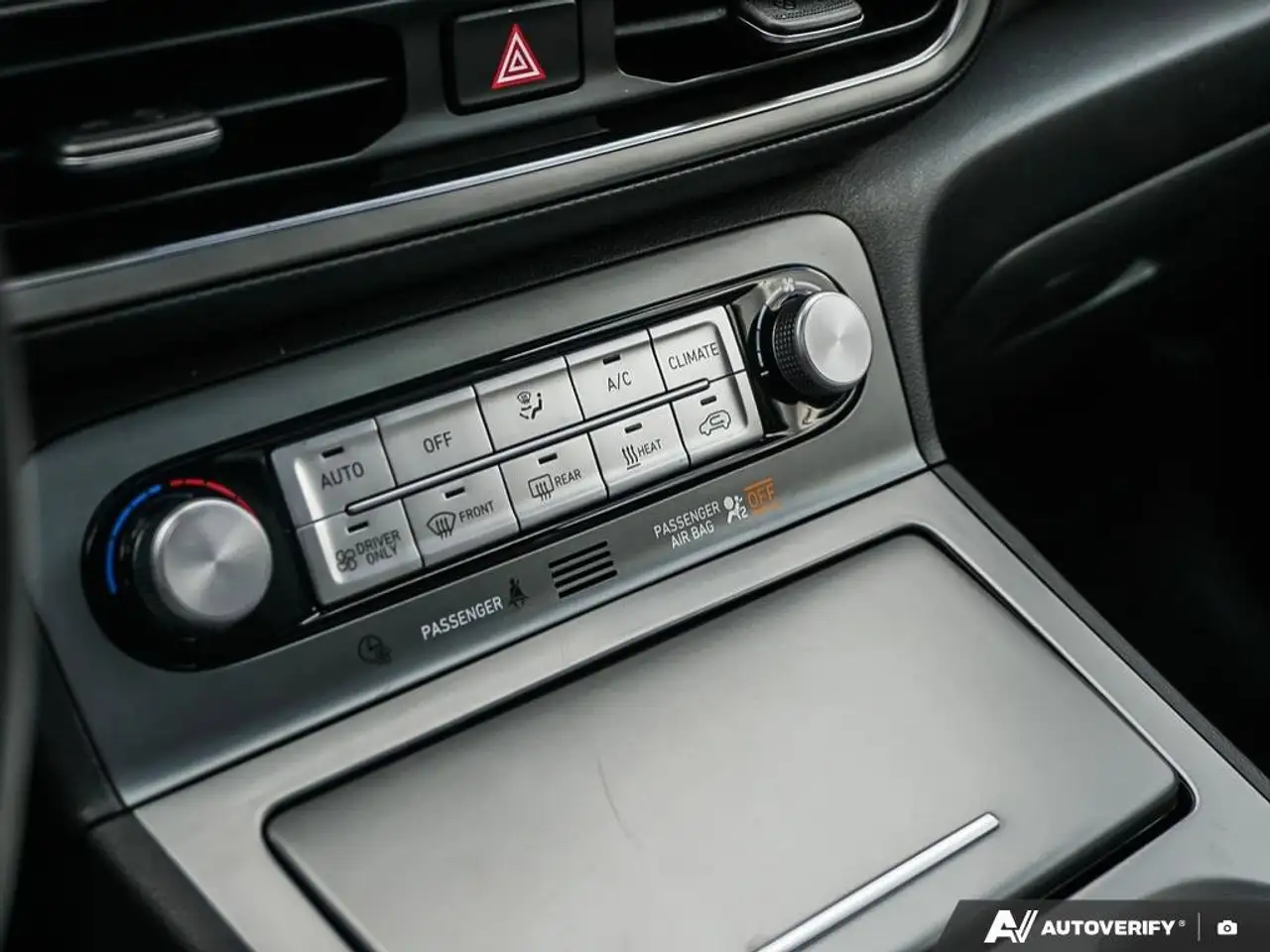 Hyundai KONA photo Hyundai KONA