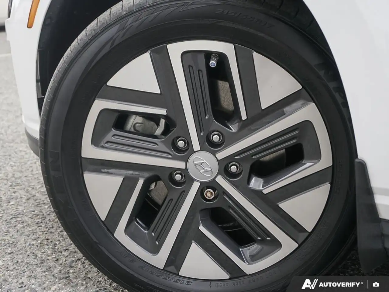 Hyundai KONA photo Hyundai KONA