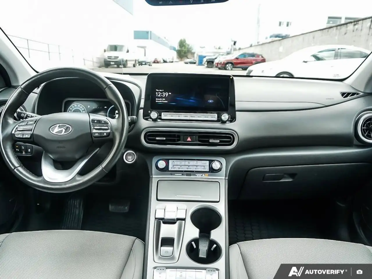 Hyundai KONA photo Hyundai KONA
