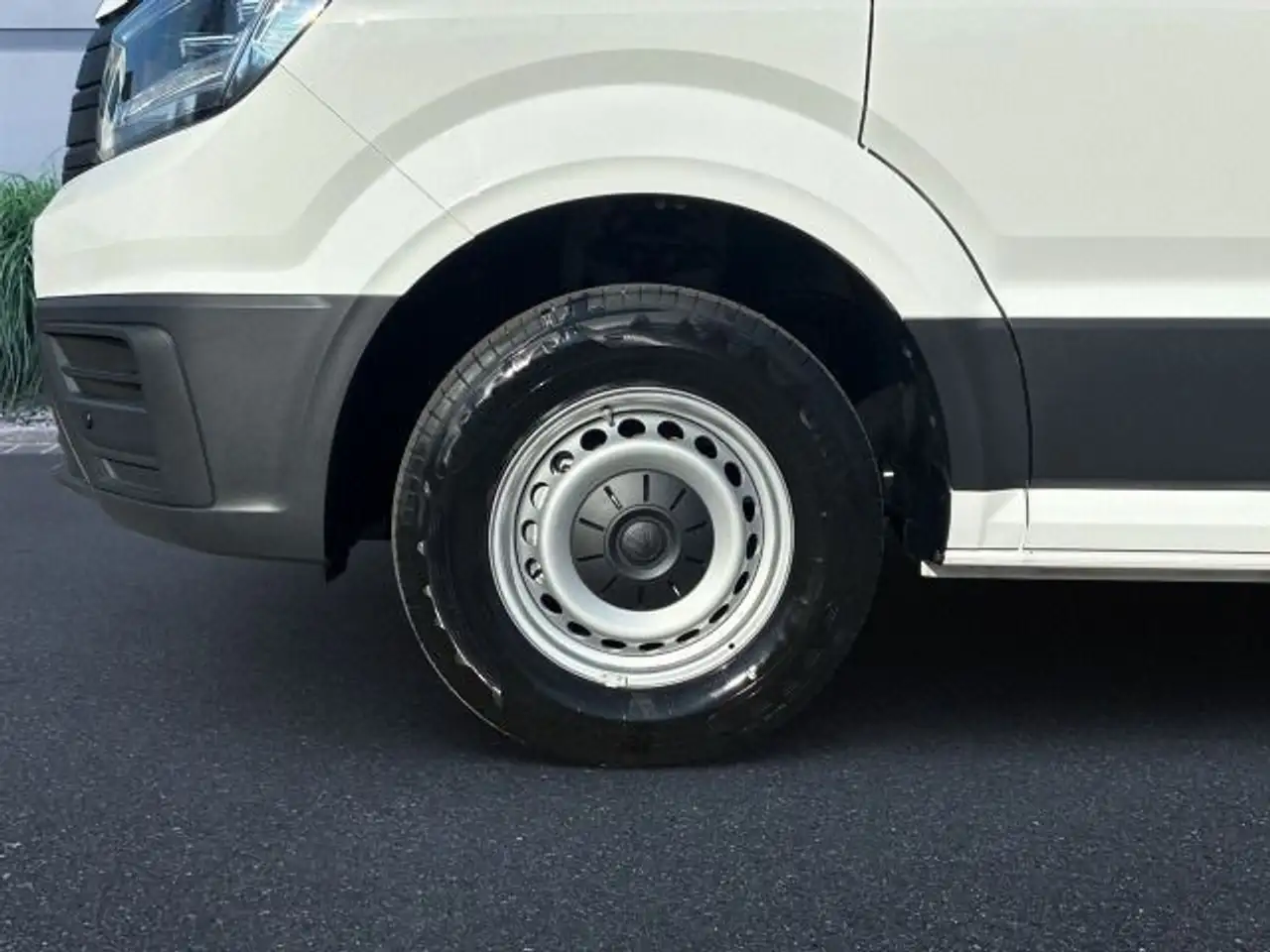 Volkswagen Crafter Kasten MR 35 TDI 6-Gang LED 7
