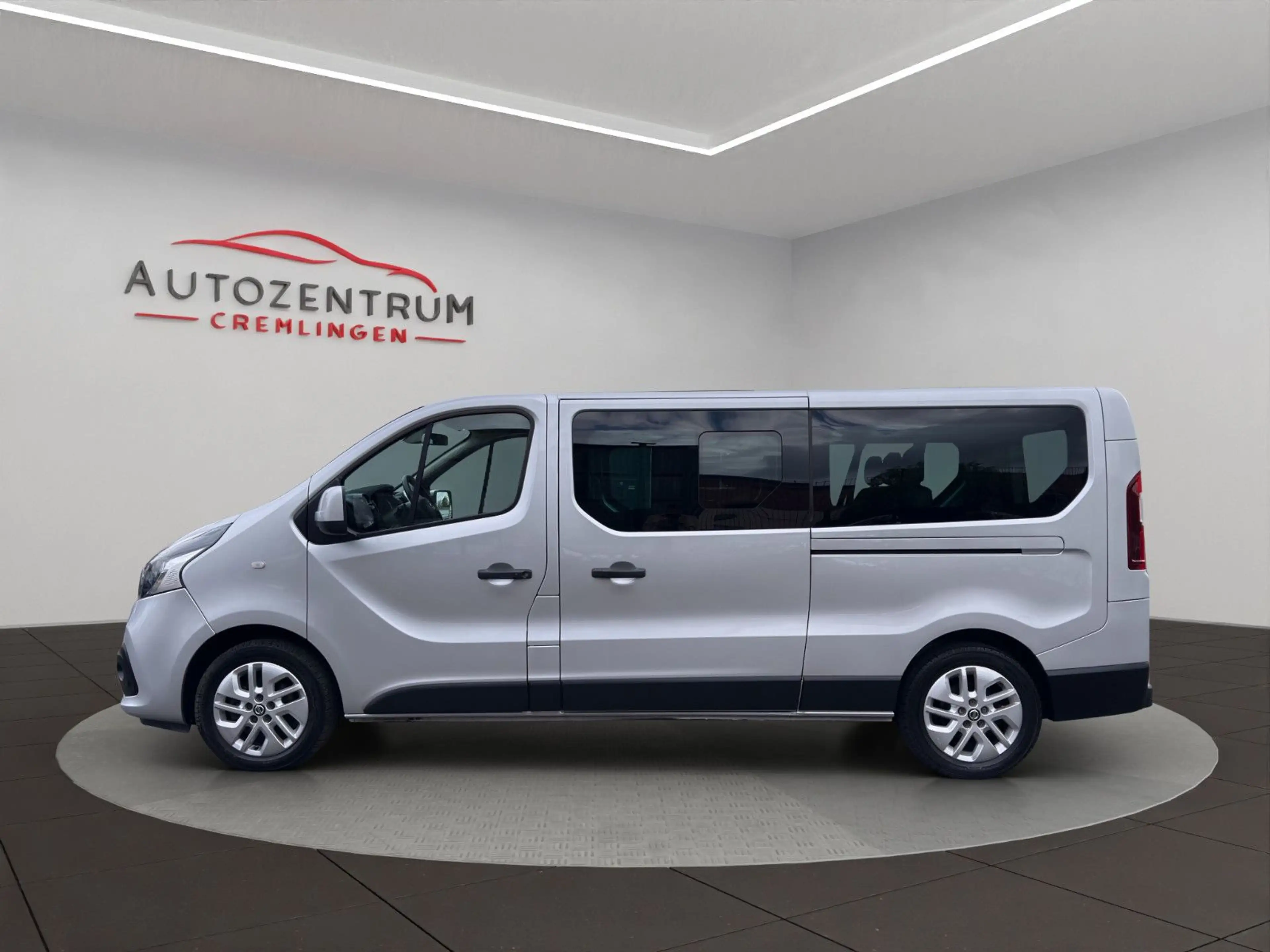 Nissan NV300 Kombi L2H1 2,9t PREMIUM CAM AHK NAV KEYLES — photo 8