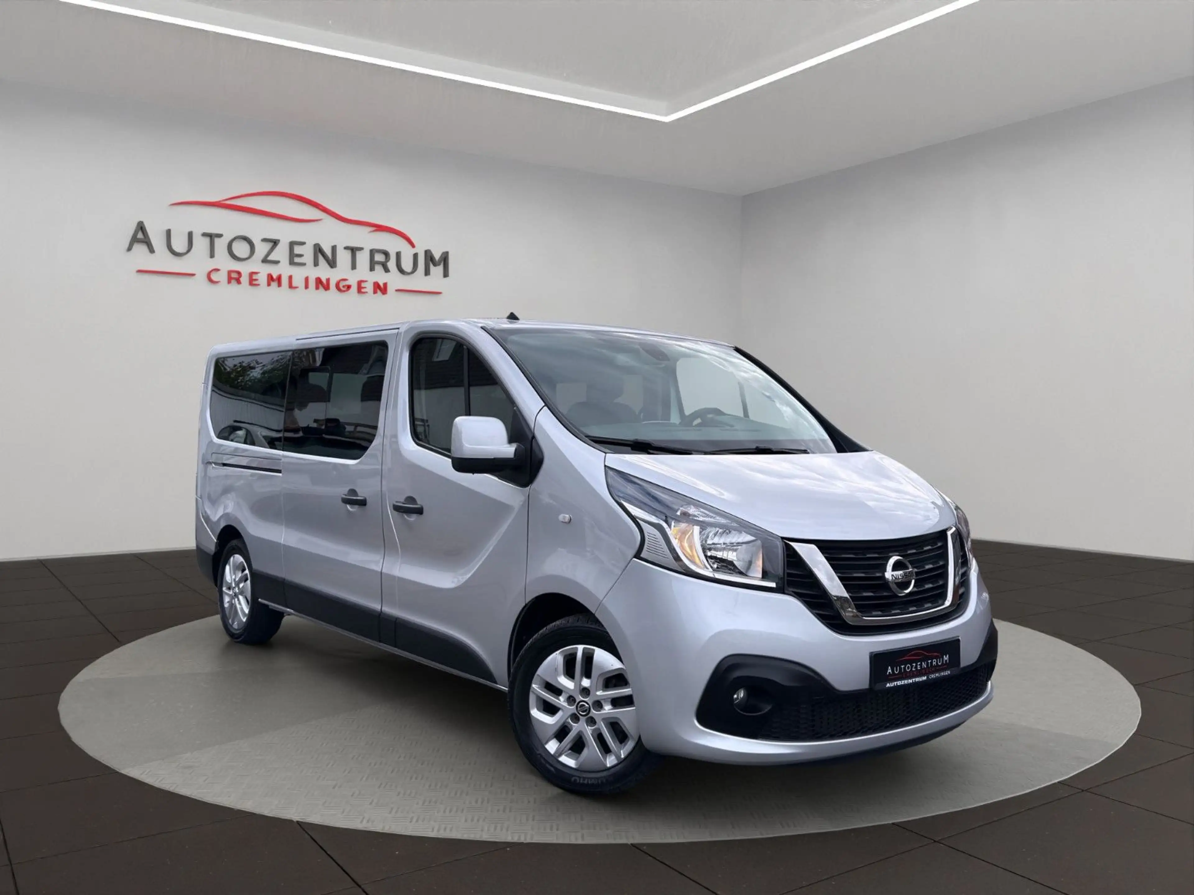 Nissan NV300 Kombi L2H1 2,9t PREMIUM CAM AHK NAV KEYLES — photo 3