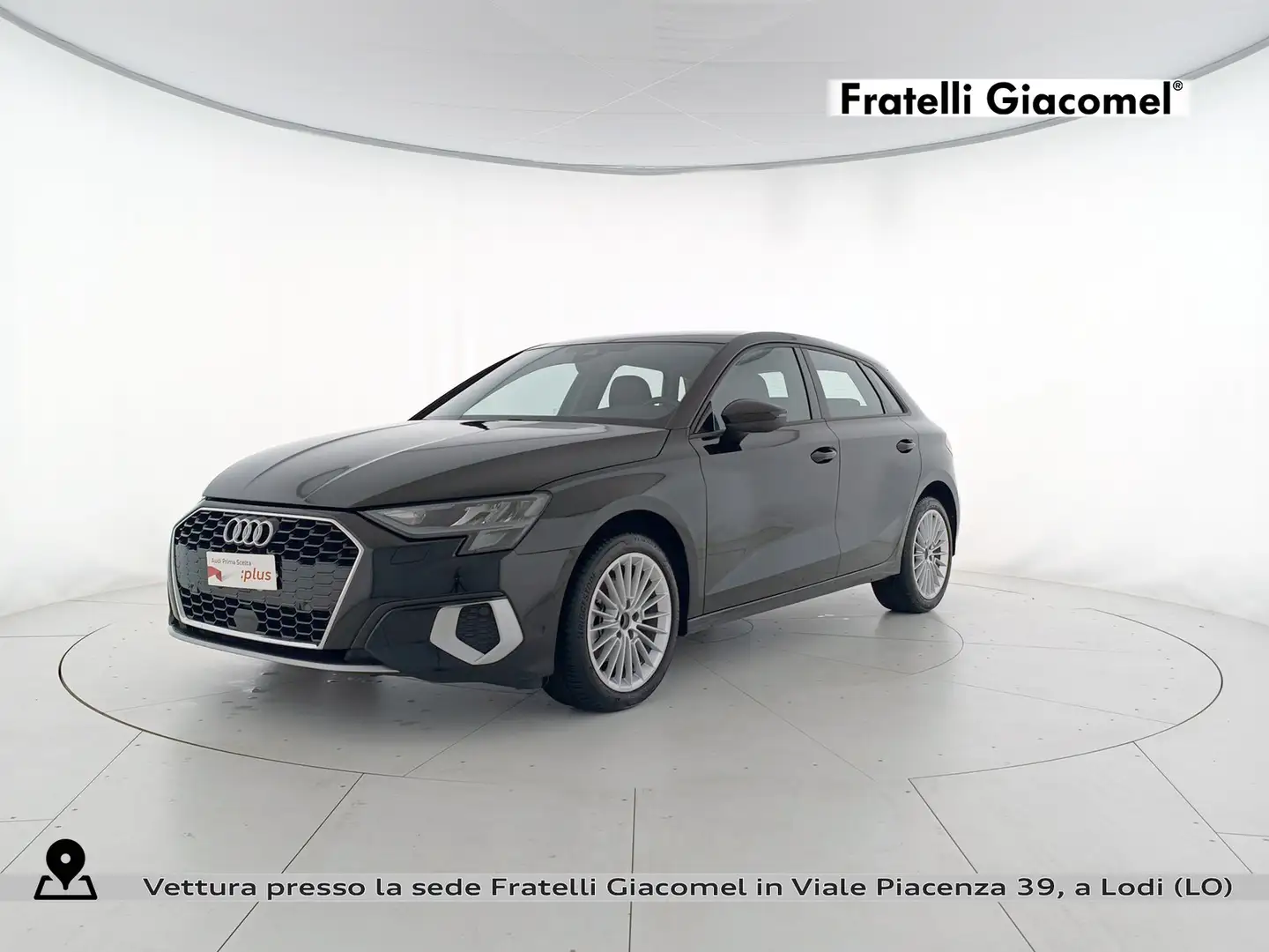 Audi A3 sportback 35 1.5 tfsi Advanced Zwart - 1