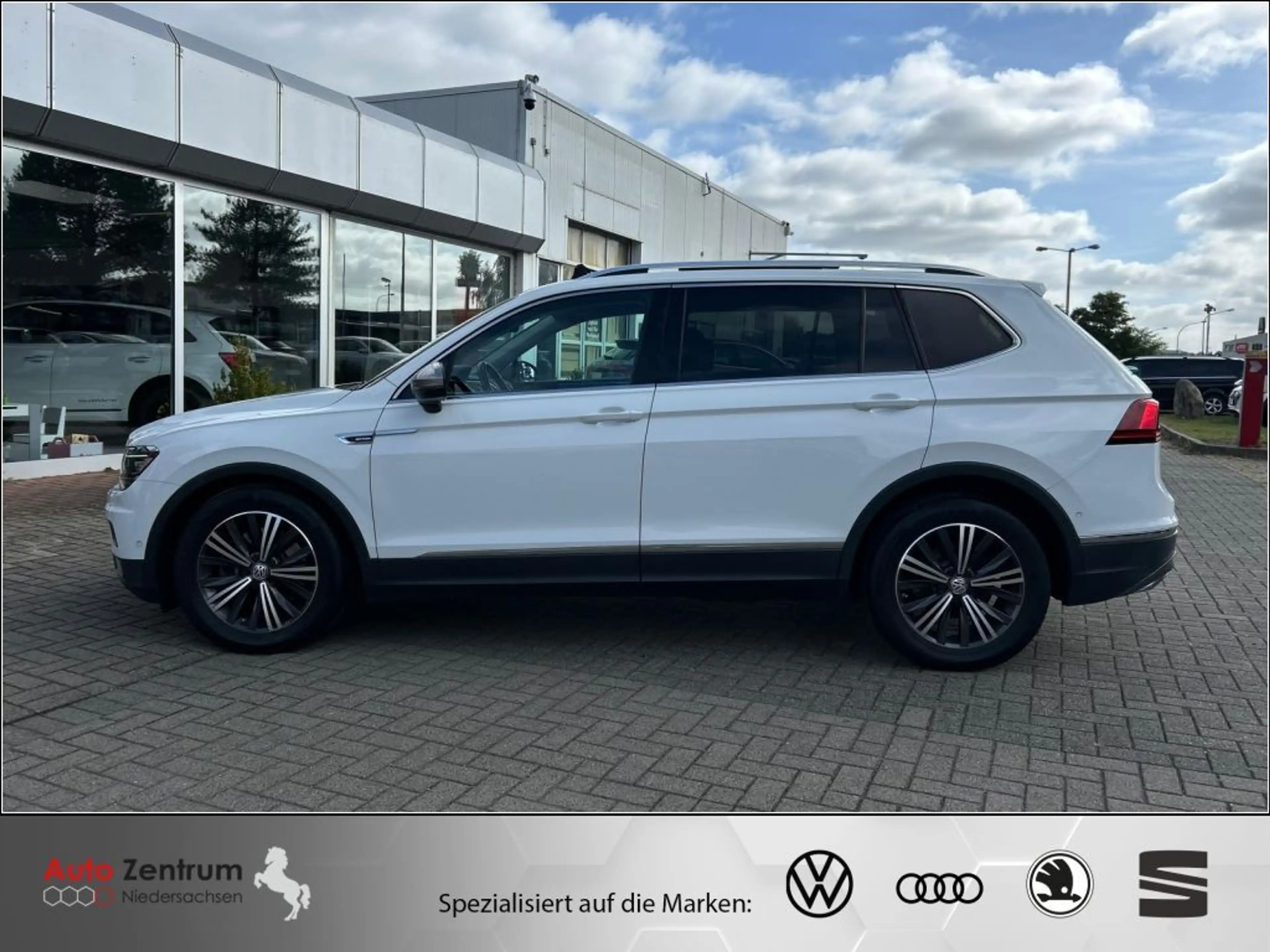 Volkswagen Tiguan Allspace 2.0 TDI 4M Highline DYNAUDIO AHK PANO HuD — photo 7