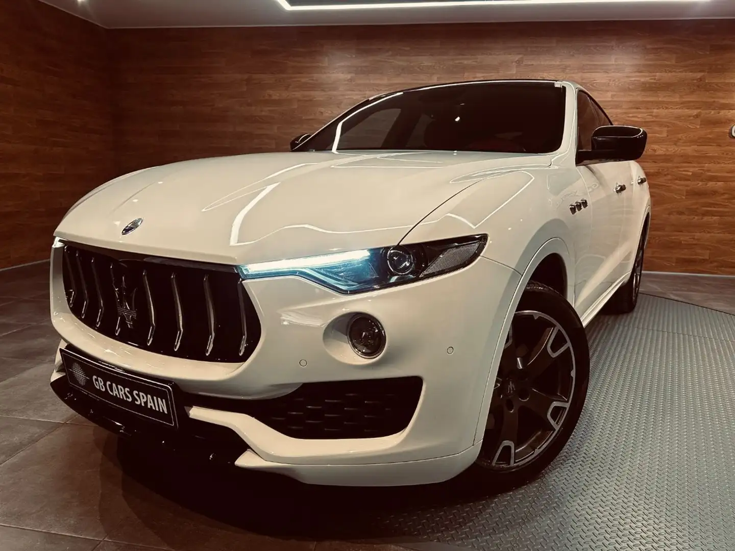 Maserati Levante Diesel Aut. Blanco - 2