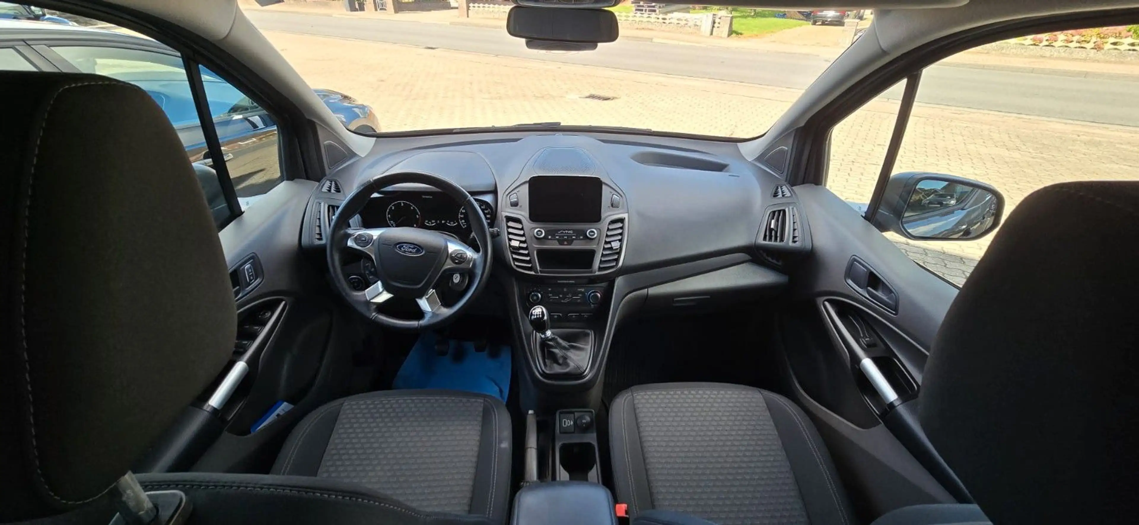 Ford Transit Connect lang*Navi*Tempo*AHK*Kamera*DAB* — photo 4