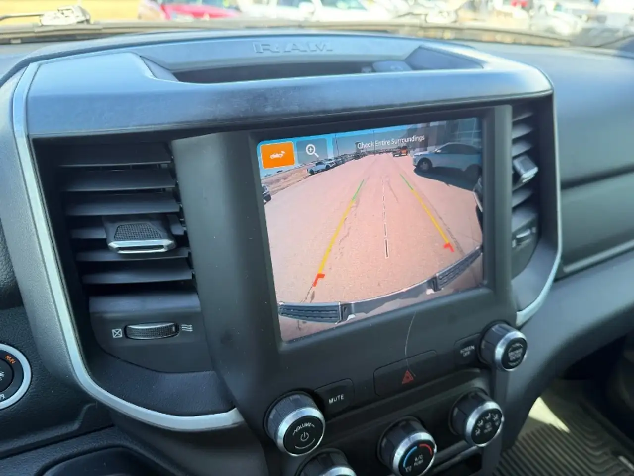 RAM 1500 снимка RAM 1500