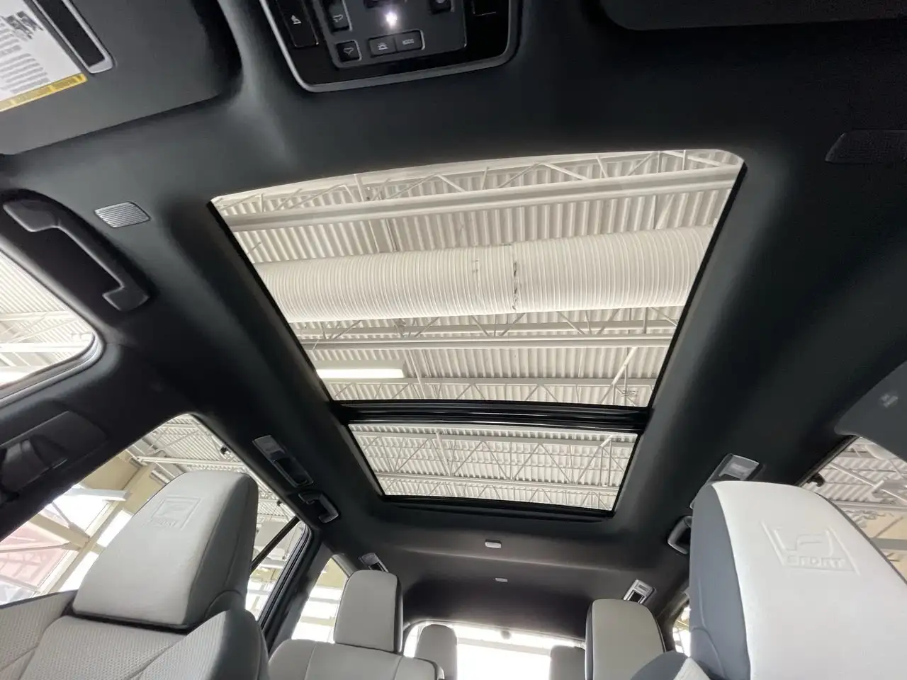 Lexus TX снимка Lexus TX