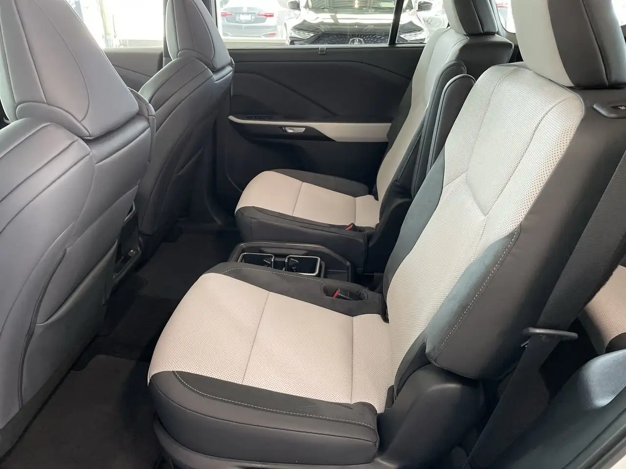 Lexus TX снимка Lexus TX