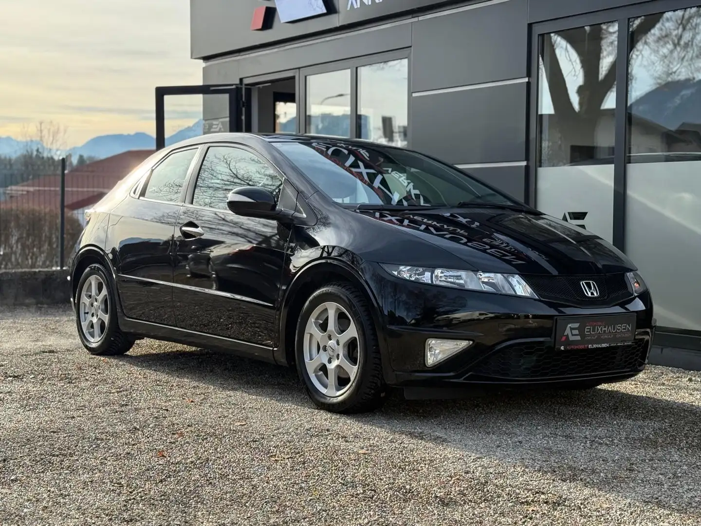 Honda Civic 1.4i GT Schwarz - 1