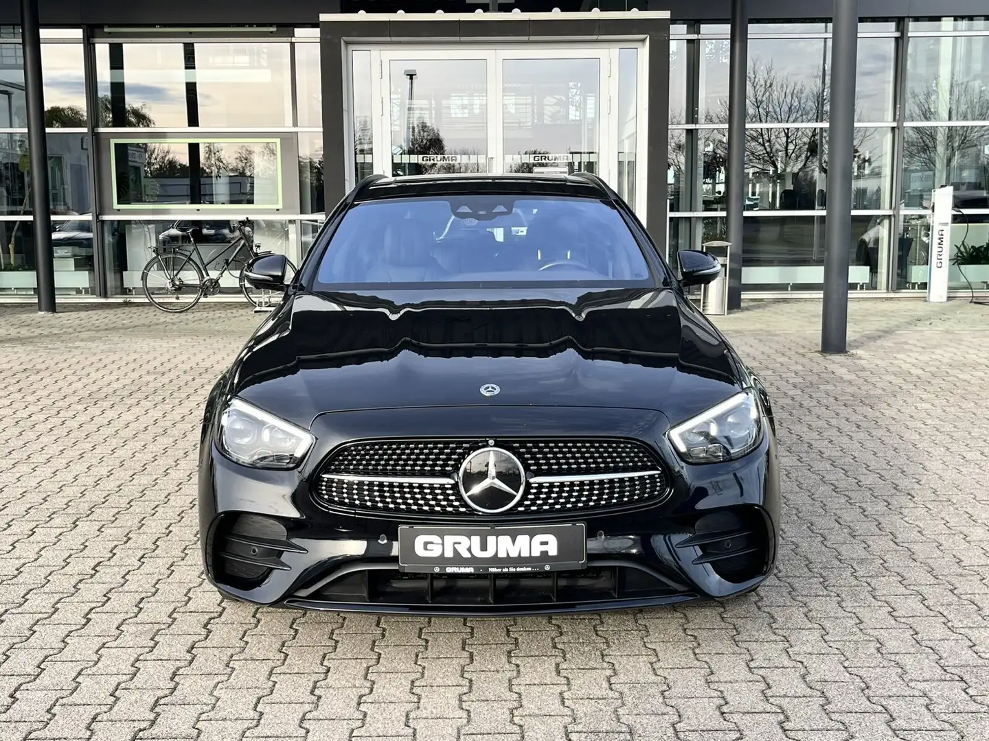 Mercedes-Benz E 300 E 300 de 4M T AMG+Night+AHK+Distr+Bur+KeyGo+SHD+ Schwarz - 2