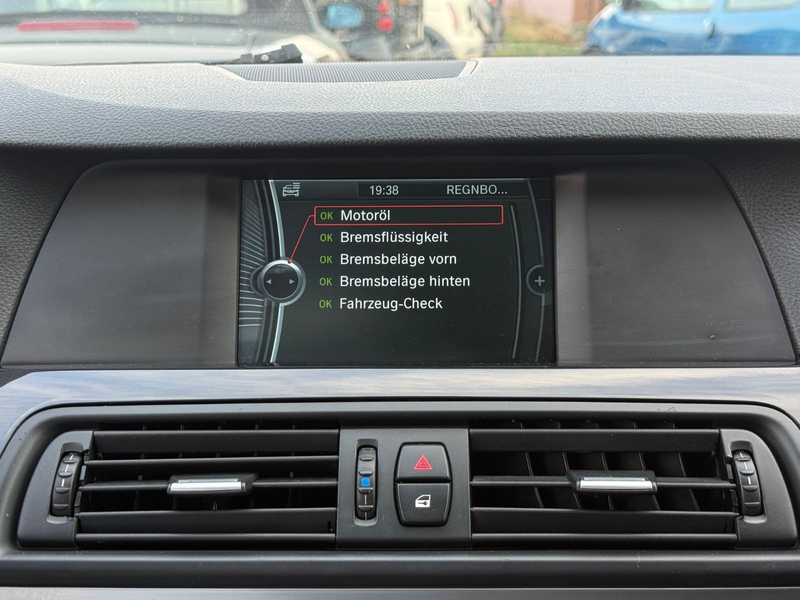 BMW 520 d Limousine *STDHZG*AHK*MEMORY*XENON*S-DACH* — photo 13