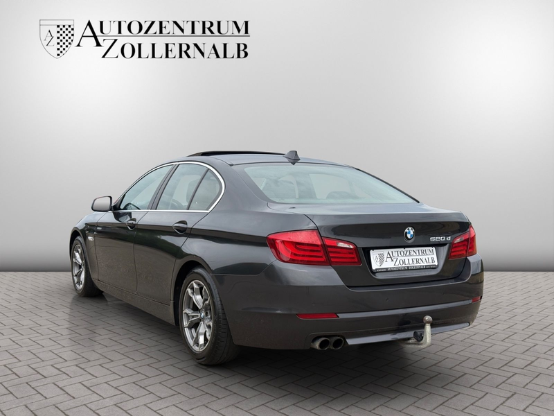 BMW 520 d Limousine *STDHZG*AHK*MEMORY*XENON*S-DACH* — photo 4
