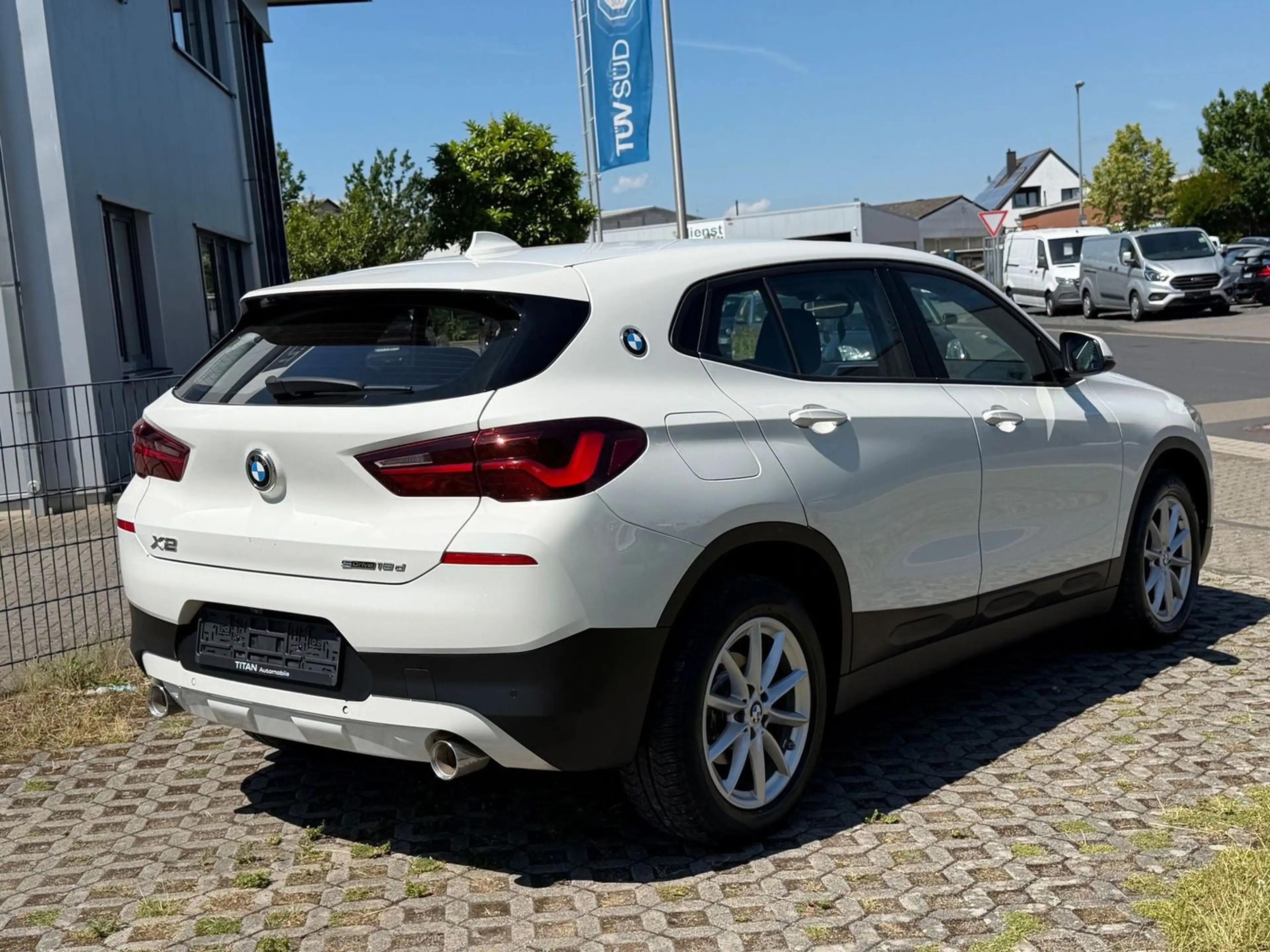 BMW iX2 sDrive 18 d Advantage/TÜV/Kamera/Klima/LED/Navi — photo 11
