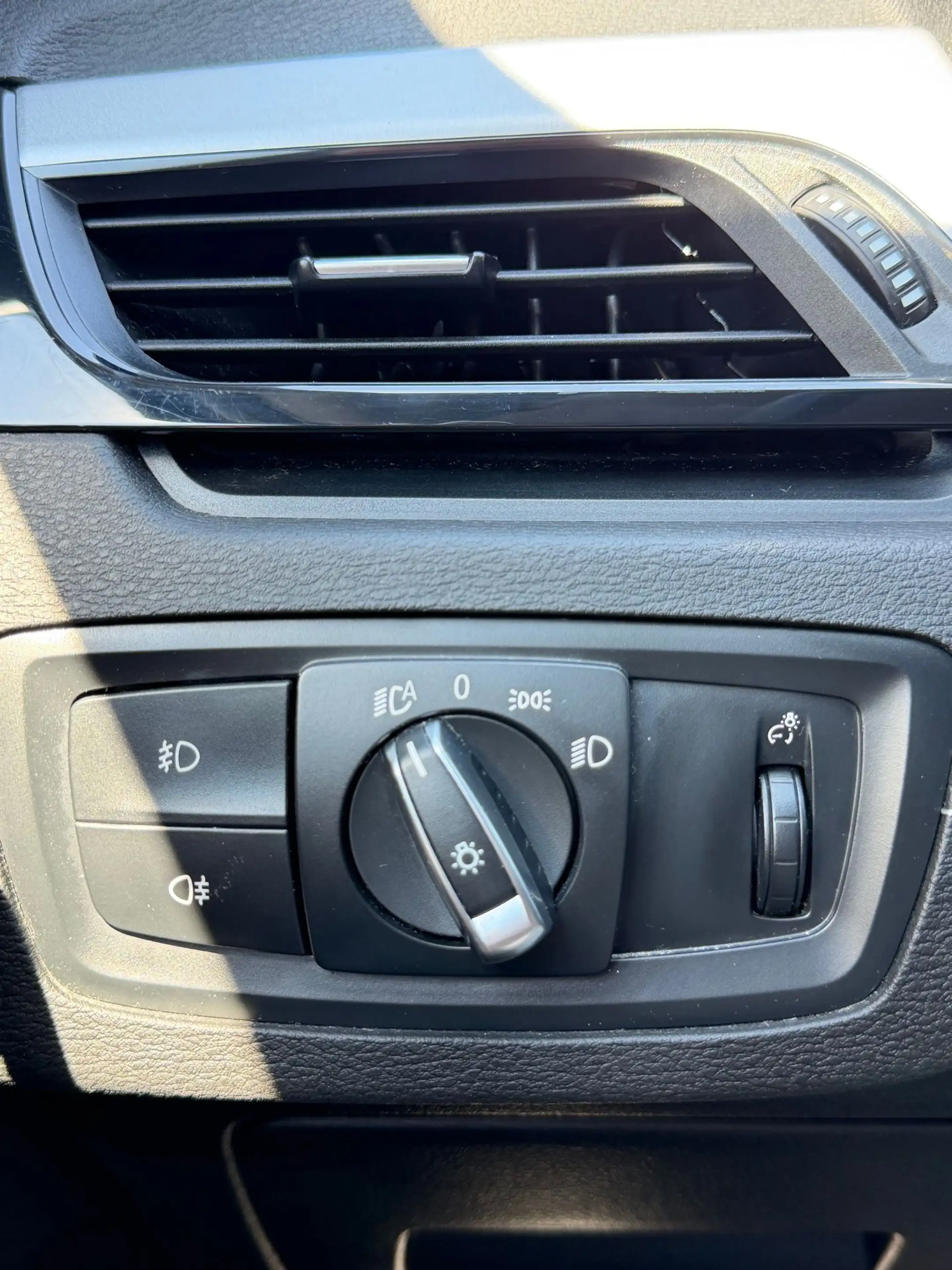 BMW iX2 sDrive 18 d Advantage/TÜV/Kamera/Klima/LED/Navi — photo 15