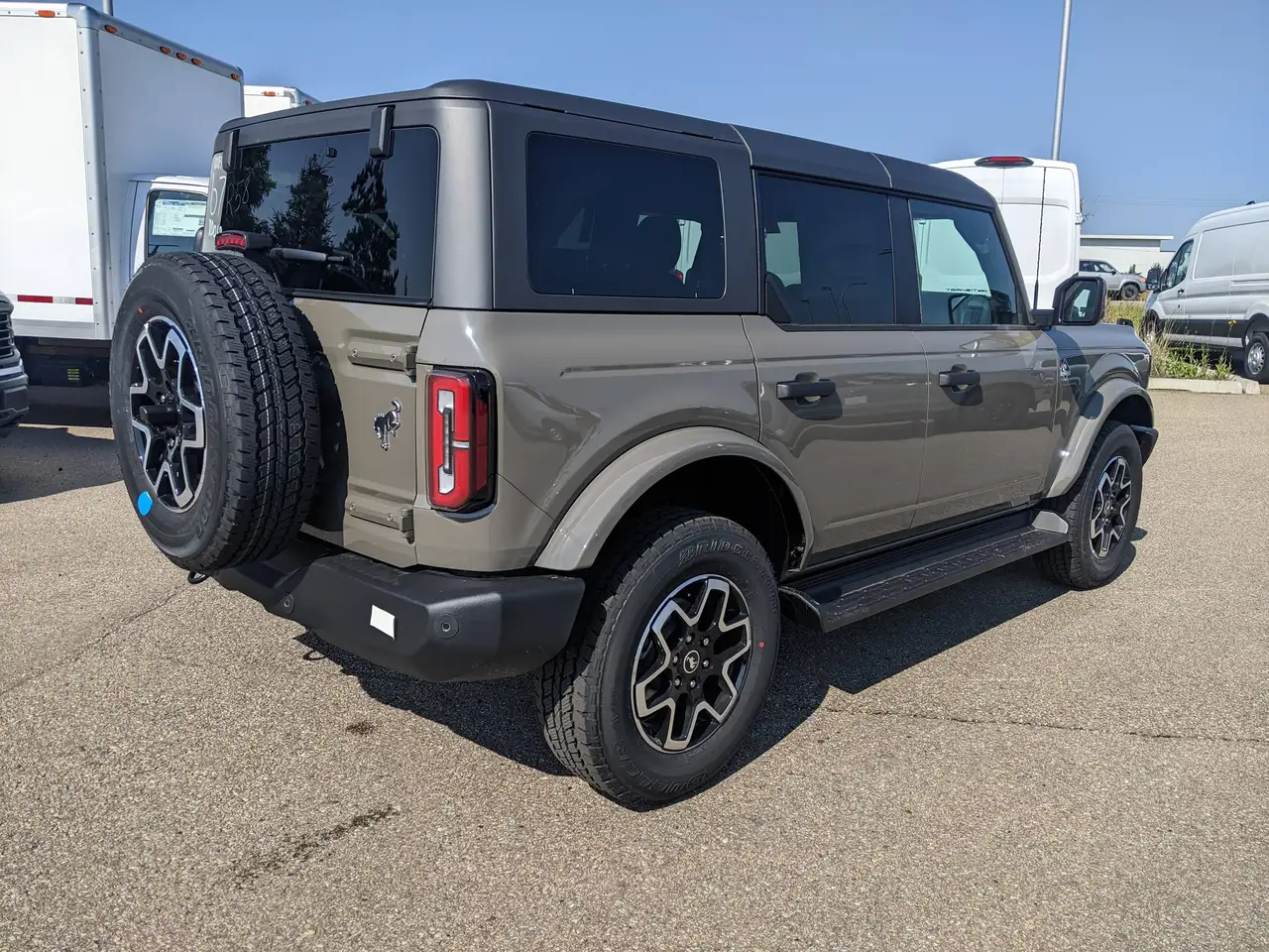 Ford Bronco photo Ford Bronco