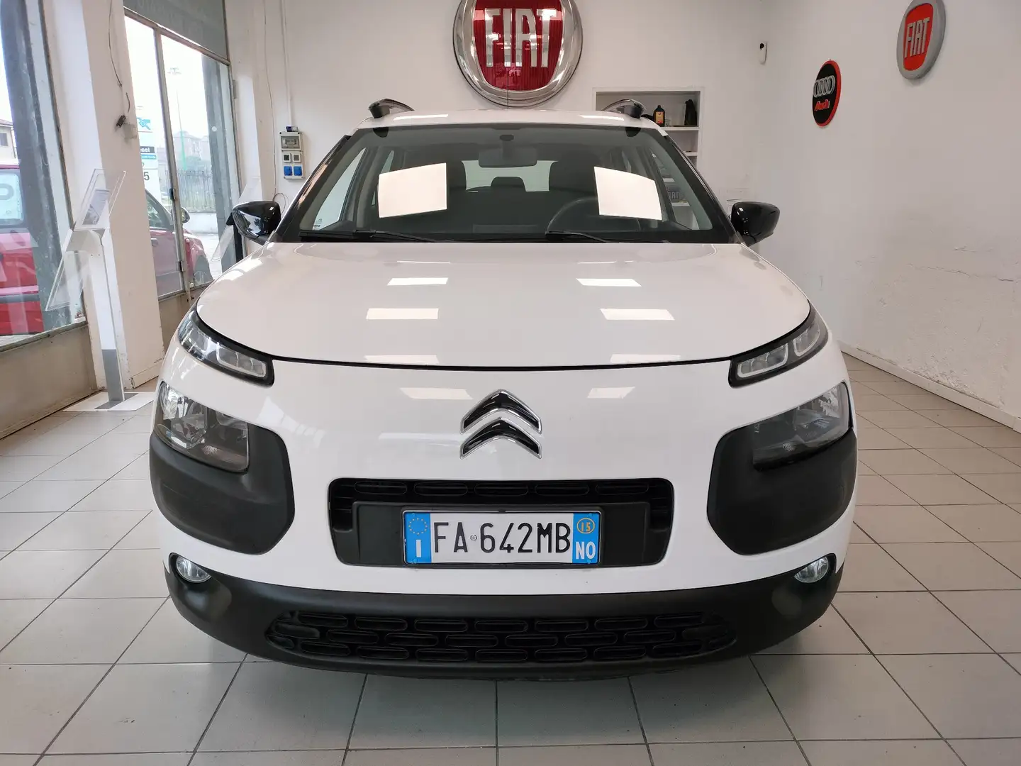Citroen C4 Cactus 1.6 bluehdi Feel 100cv Weiß - 2