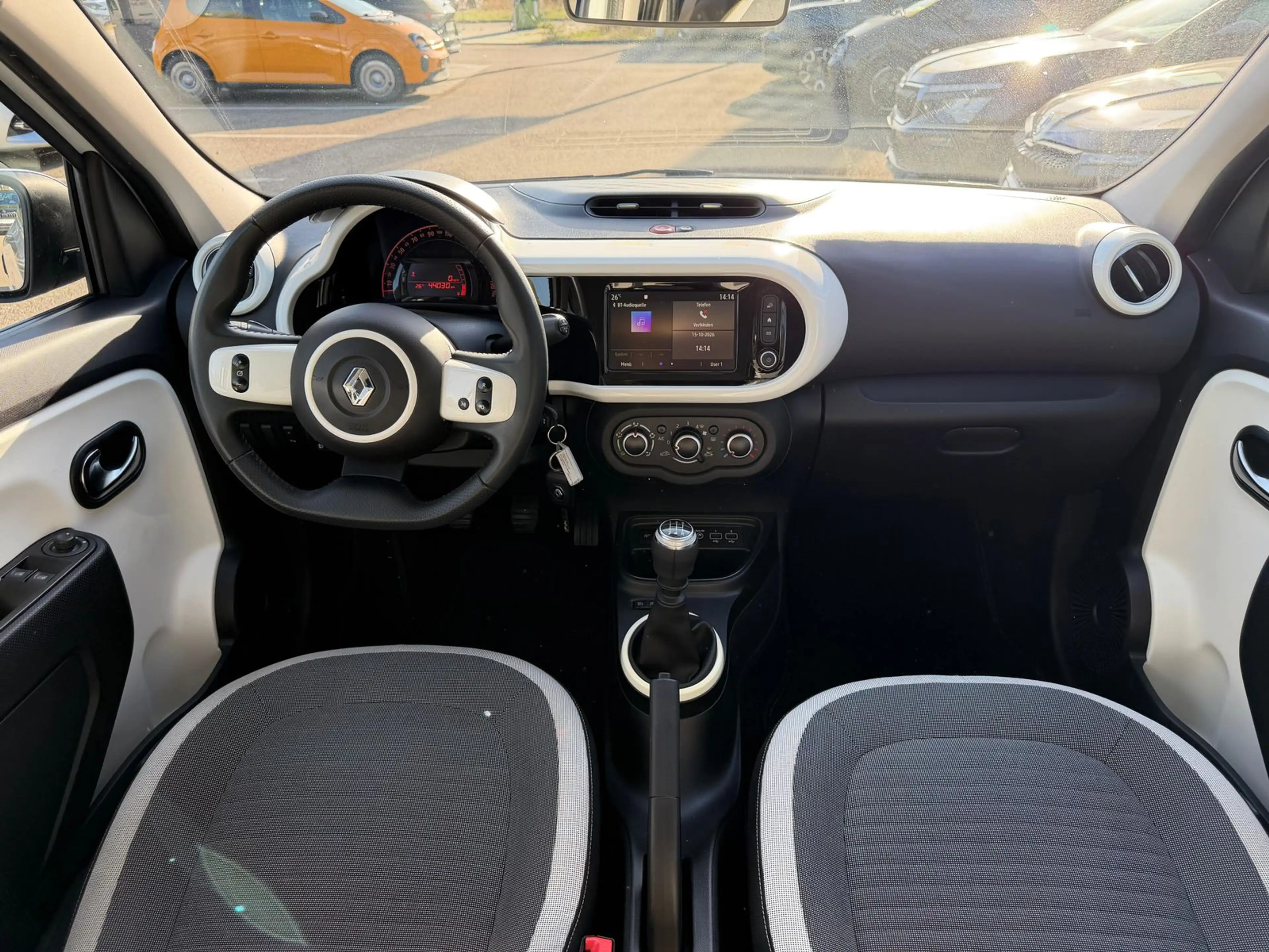 Renault Twingo Twingo 0.9 TCe 90 Limited (EURO 6d-TEMP) — photo 14