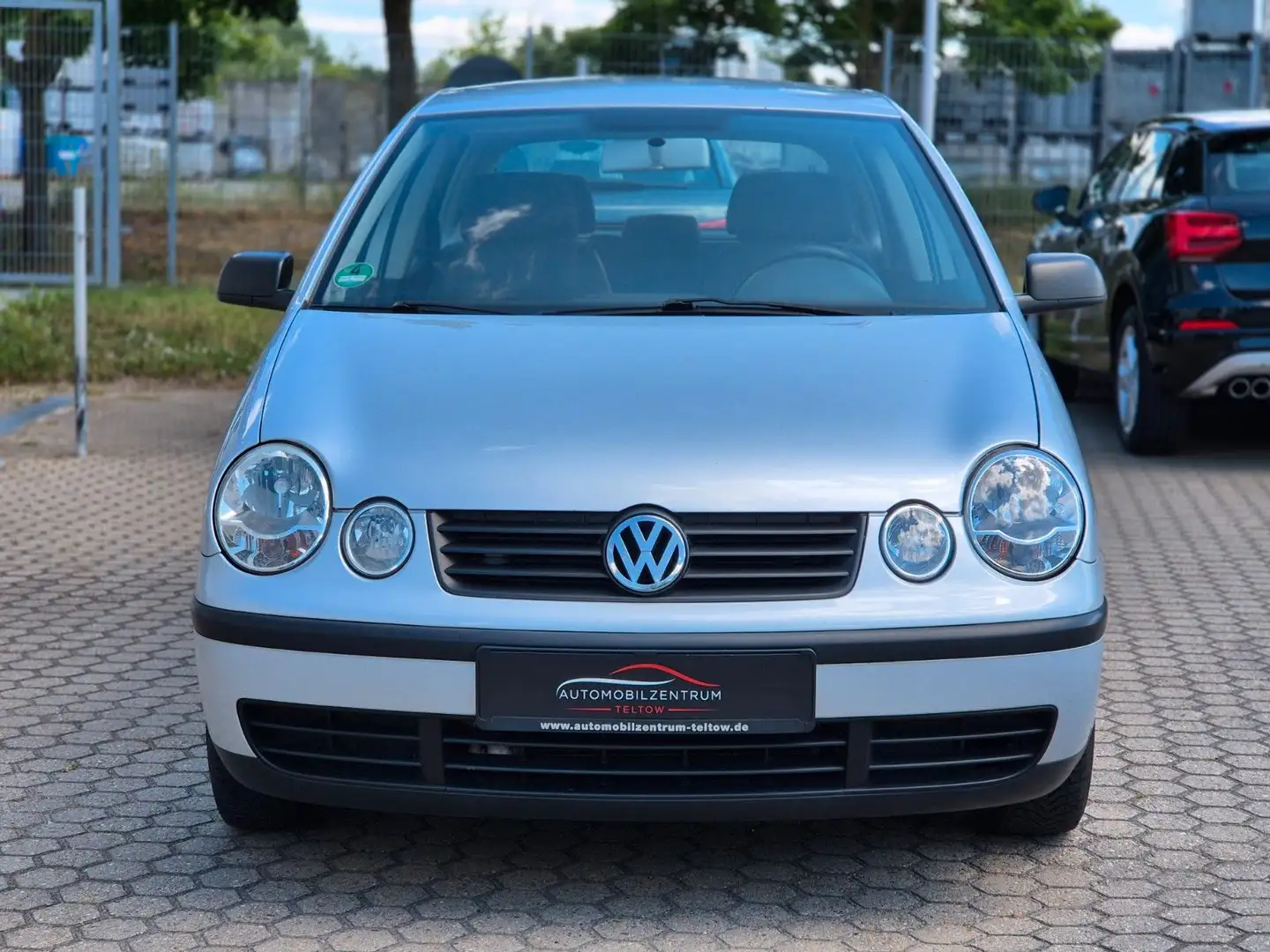 Volkswagen Polo 1.2 Basis Klima 5-Türer Argent - 2
