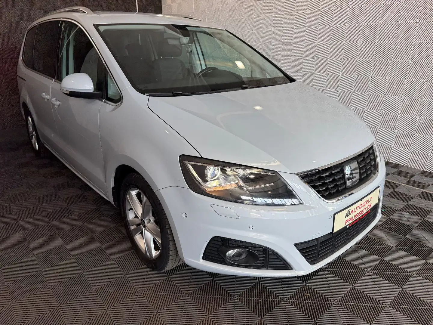 SEAT Alhambra *XCELLENCE*BiXENON-ACC-R.KAM-TOTW-AHK-SH Silber - 1