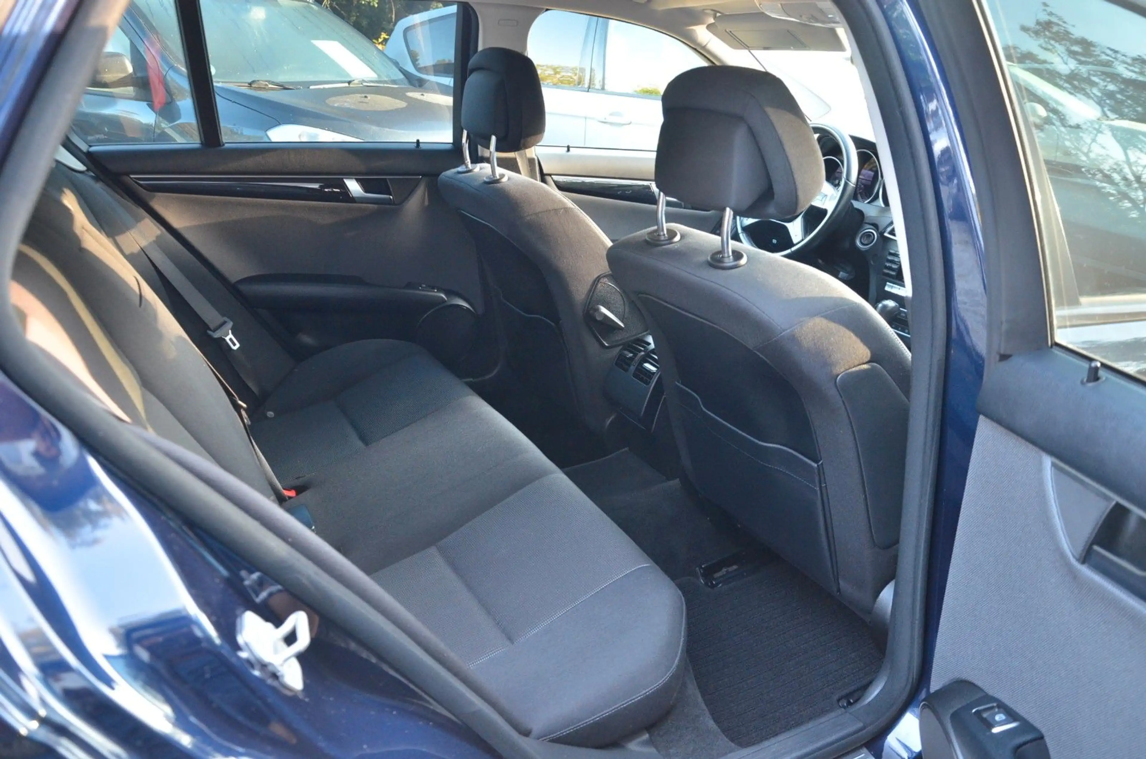 Mercedes-Benz C 180 T-Modell C 180 CGI Automatik Navi Xenon Tüv neu — photo 13