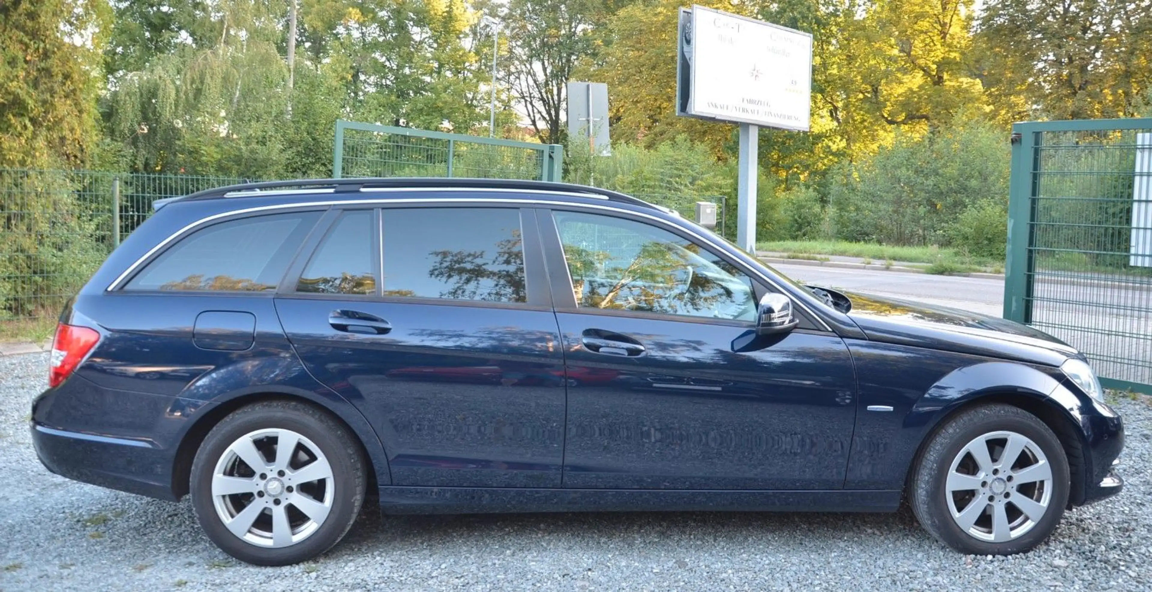 Mercedes-Benz C 180 T-Modell C 180 CGI Automatik Navi Xenon Tüv neu — photo 4