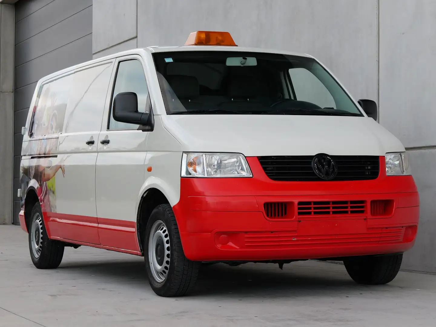 Volkswagen T5 Transporter Transporter T5 White - 1