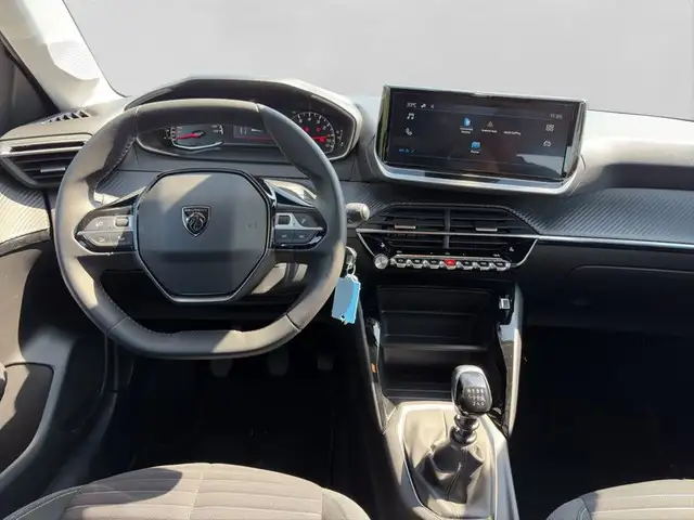 Peugeot 208 view 10