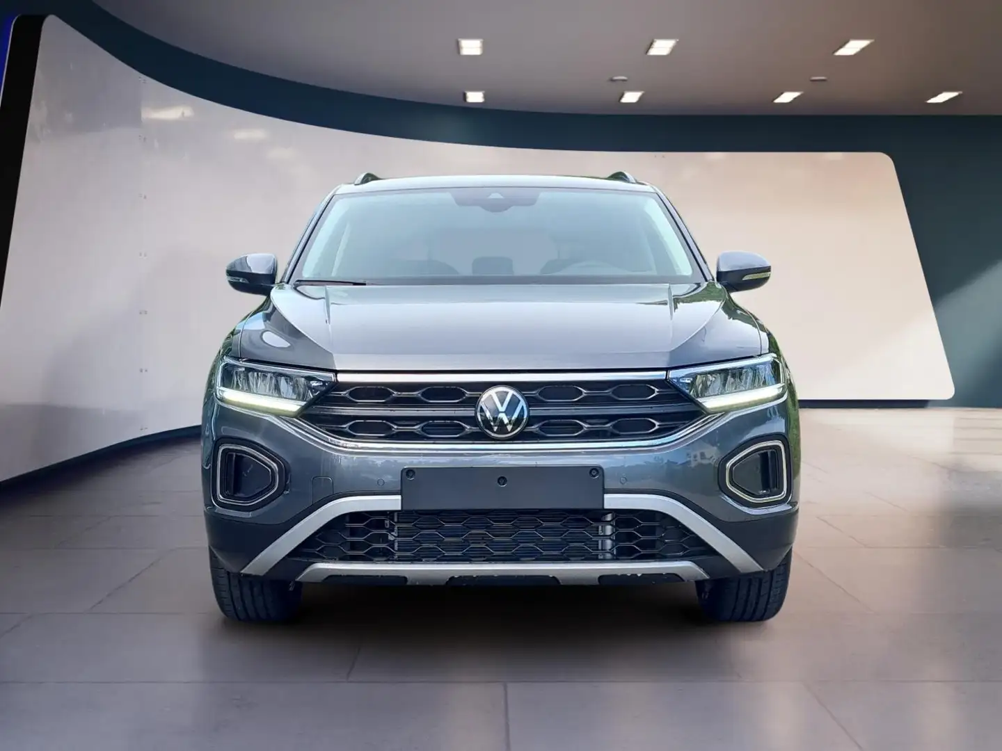 Volkswagen T-Roc 1.5 TSI DSG Life Grau - 2