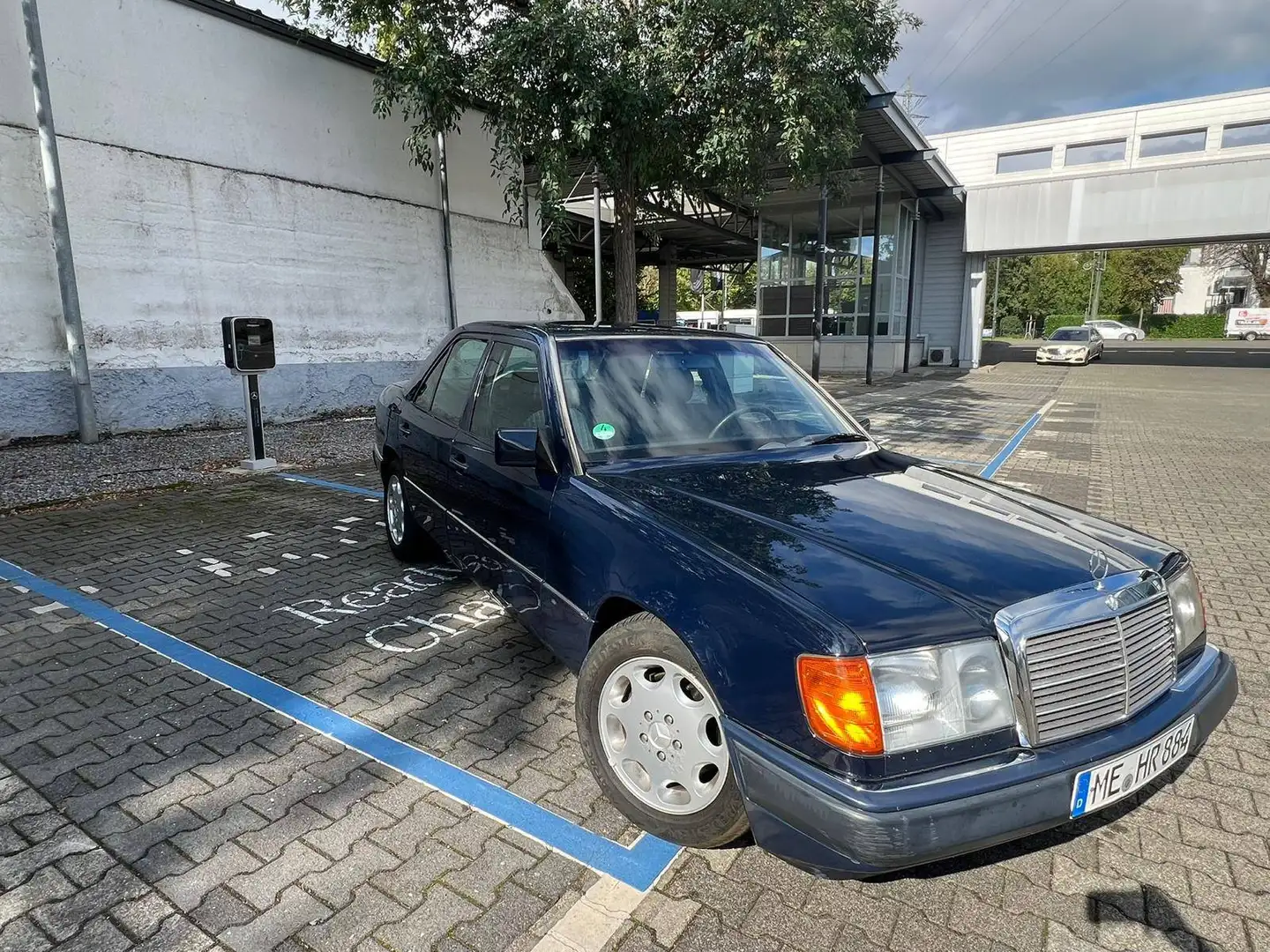 Mercedes-Benz E 230 E-Klasse - 124 - Klima - H-Zulassung - aus 1. Hand Blau - 2