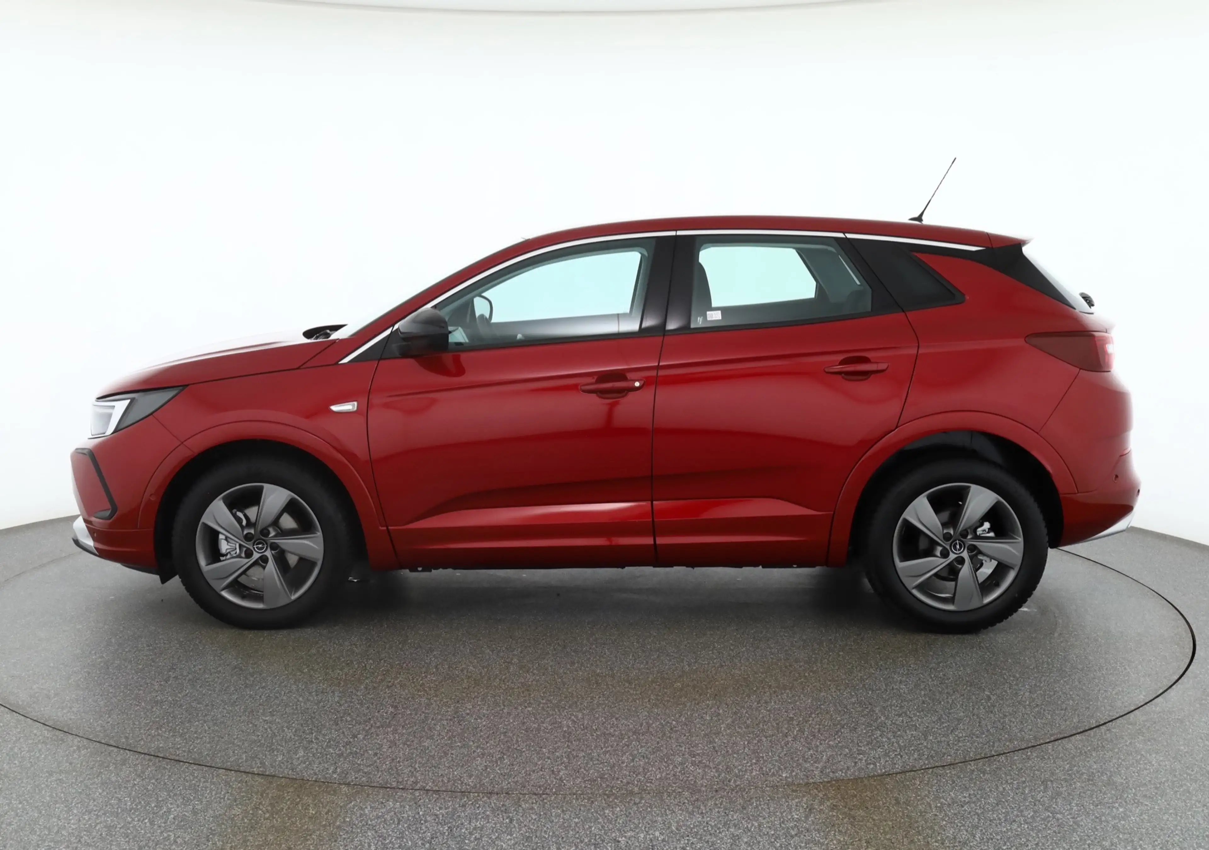 Opel Grandland (X) 1.2 Turbo LED Kamera IntelliLink — photo 2
