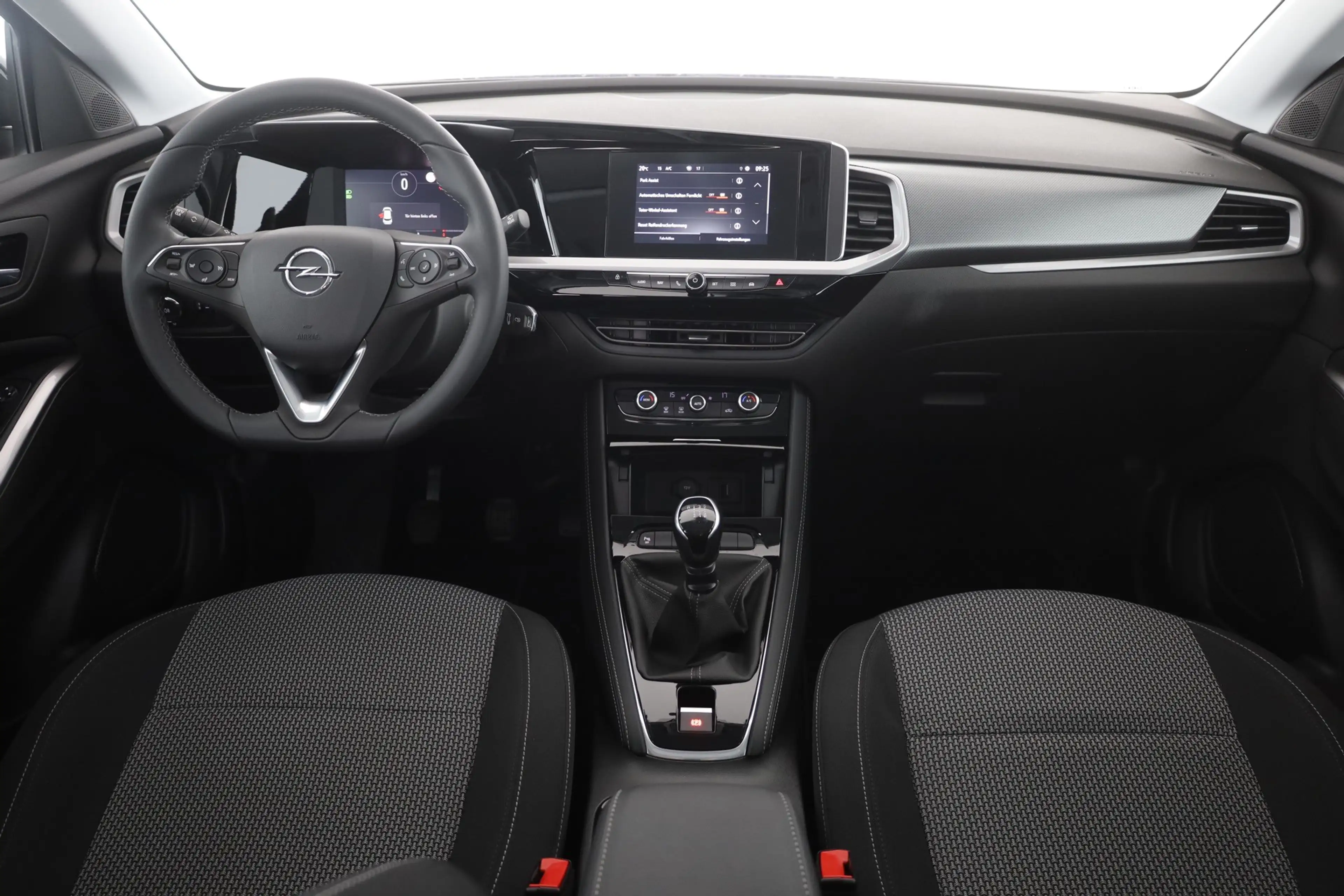 Opel Grandland (X) 1.2 Turbo LED Kamera IntelliLink — photo 9