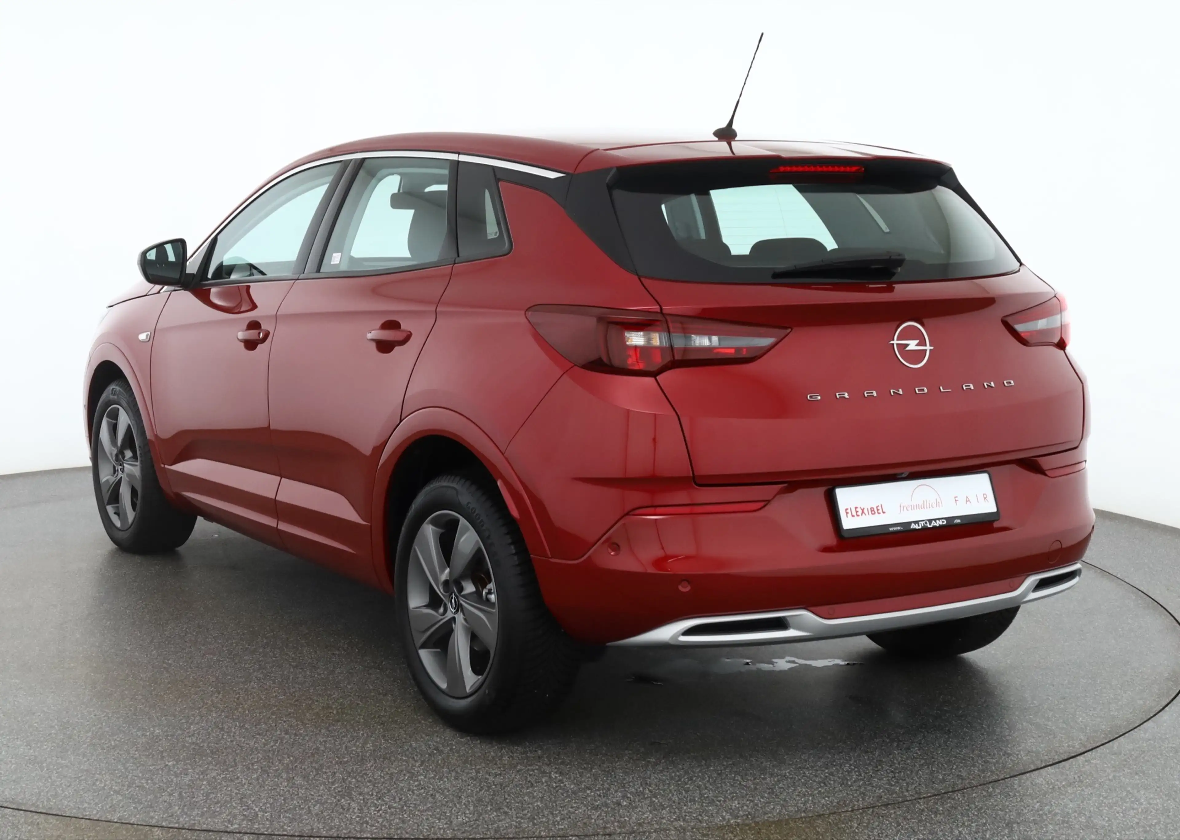 Opel Grandland (X) 1.2 Turbo LED Kamera IntelliLink — photo 3